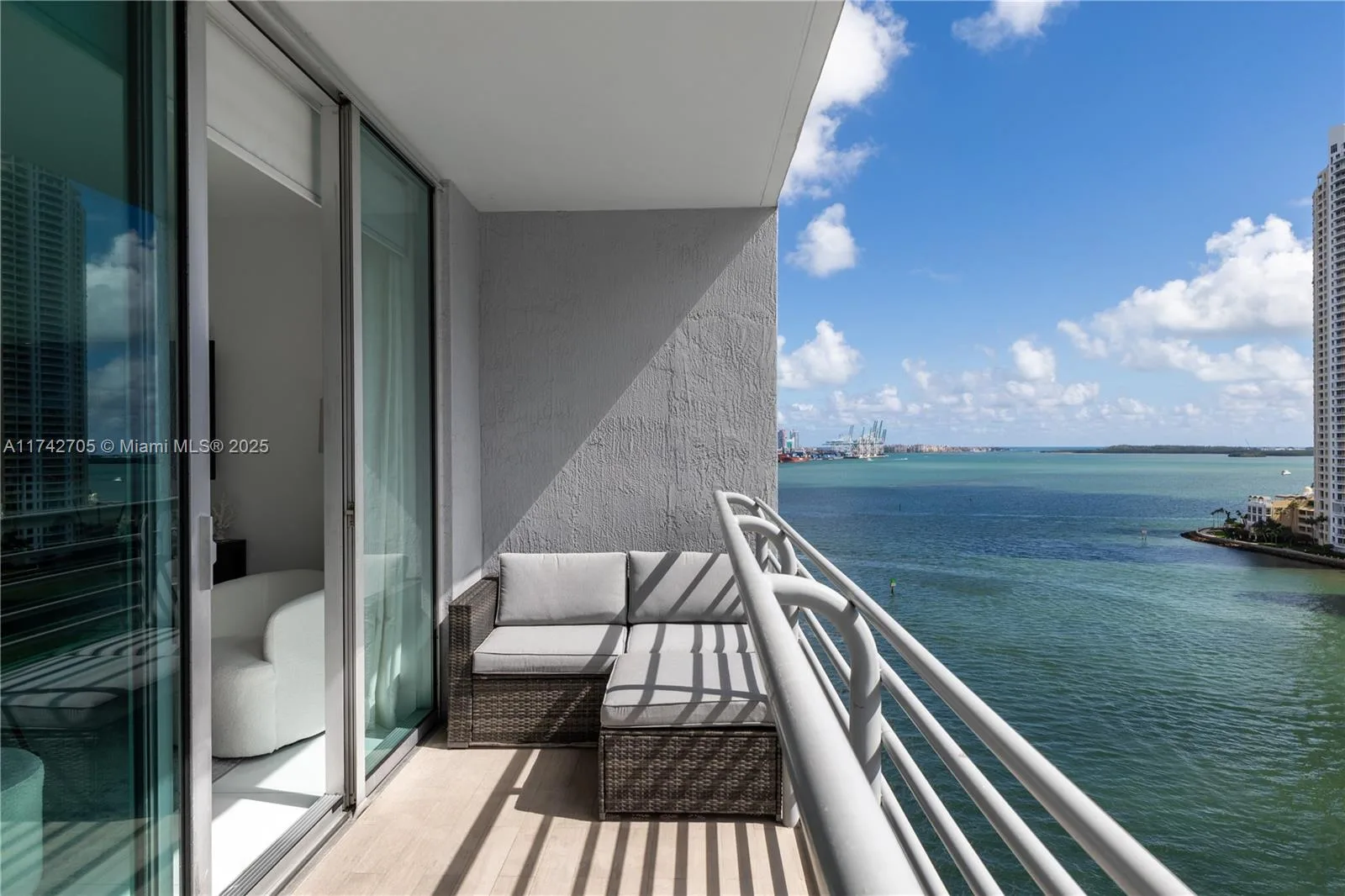 One Miami Unit 1415 at 325 S Biscayne Blvd # 1415, Miami, FL 33131 — photo 1