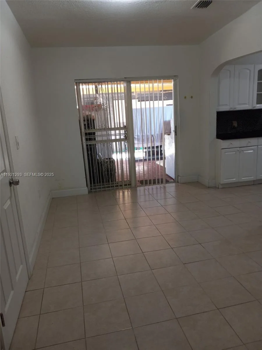 3041 NW 95th Ter, Miami, FL 33147 photo 11