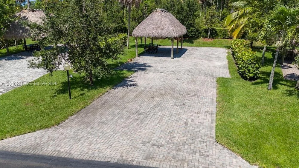 147 S Cortez Dr, Margate, FL 33068 photo 2