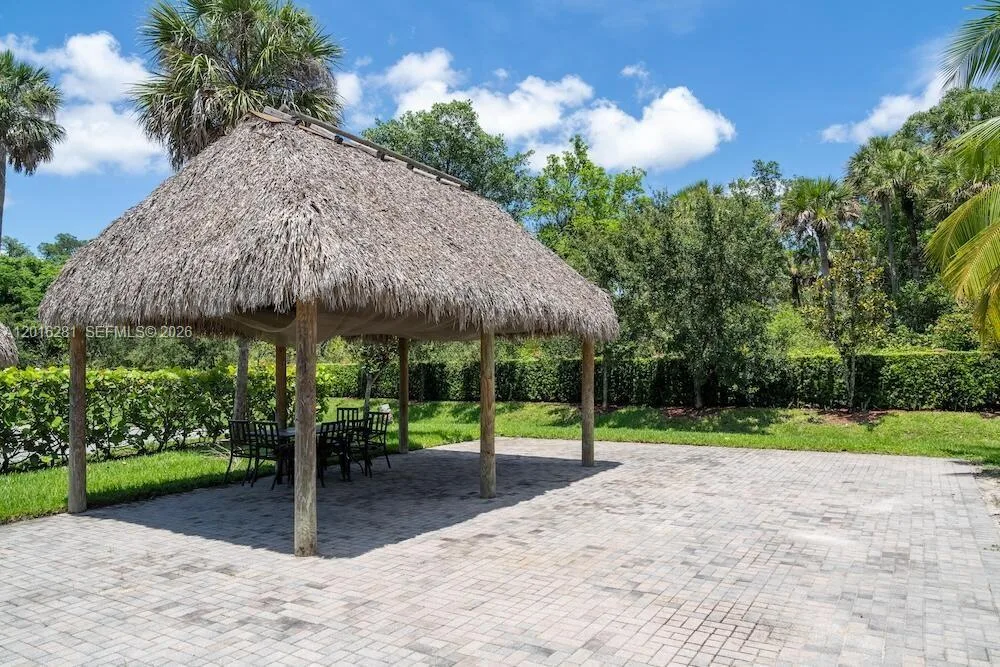 147 S Cortez Dr, Margate, FL 33068 photo 6