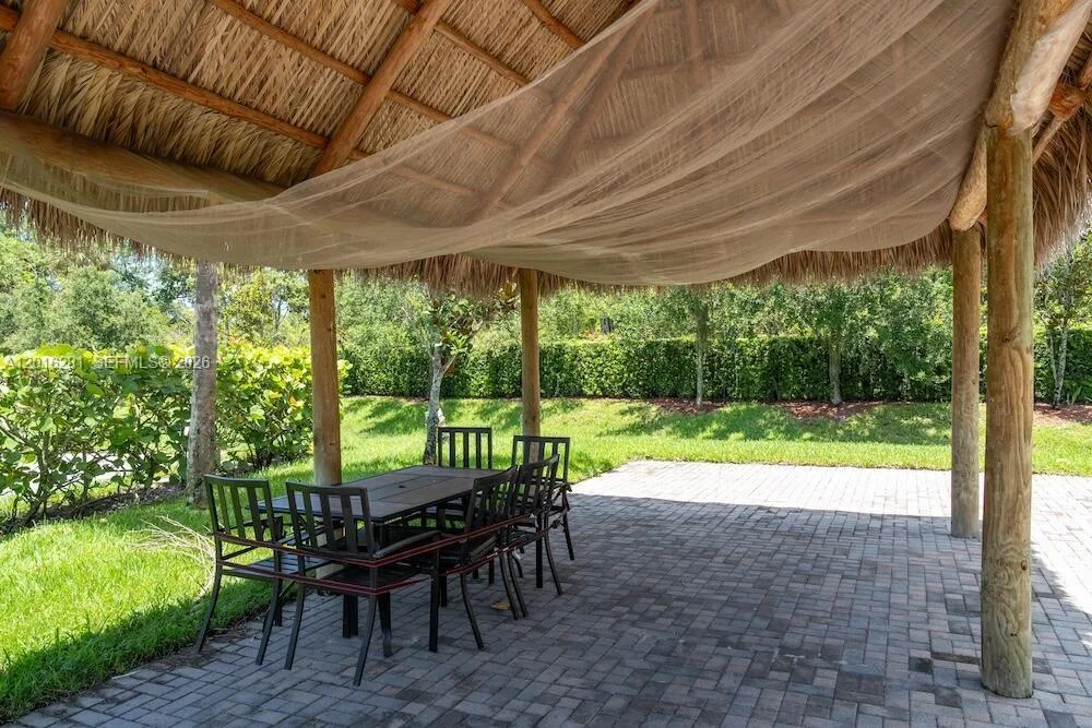 147 S Cortez Dr, Margate, FL 33068 photo 8