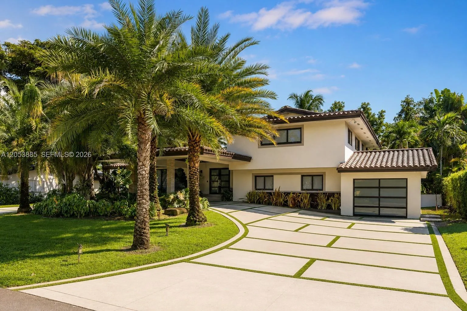 19035 E E. St. Andrews Dr, Hialeah, FL 33015