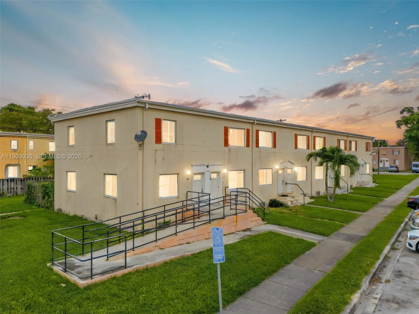 427 NW 84th Ter # 427, Miami, FL 33150 photo 2