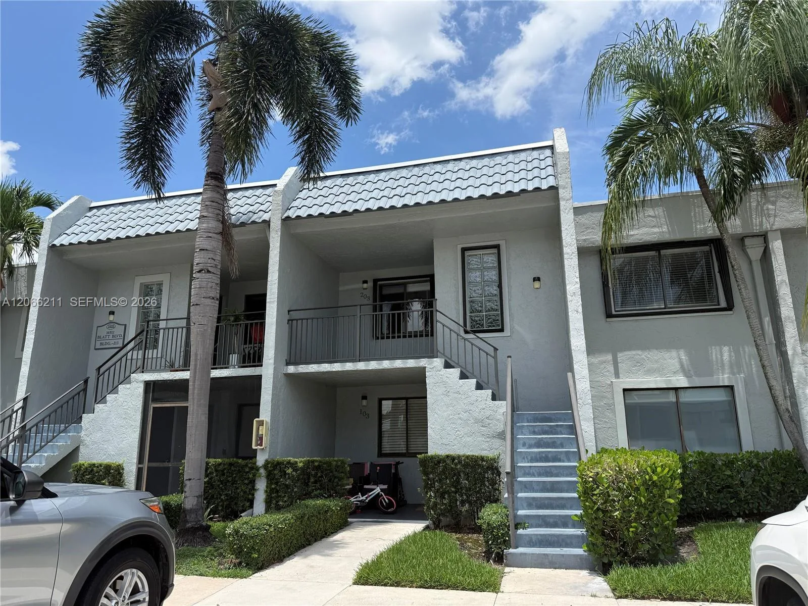 16511 Blatt Blvd # 203, Weston, FL 33326