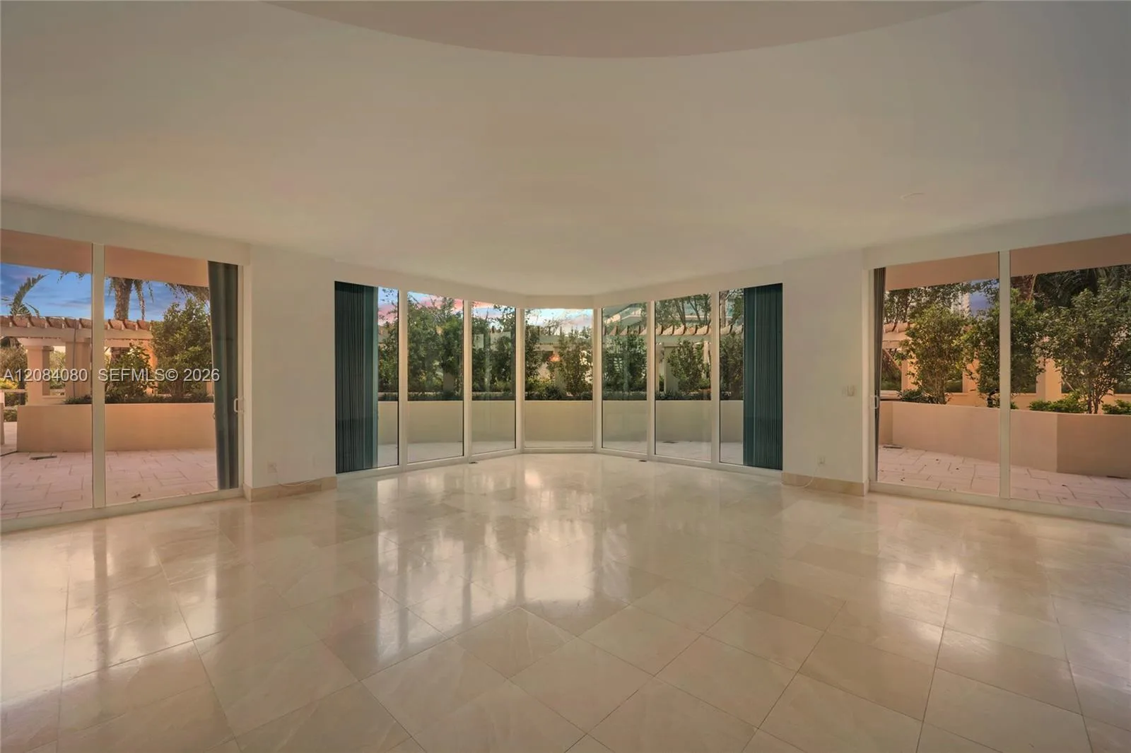 300 S Pointe Dr # 303, Miami Beach, FL 33139