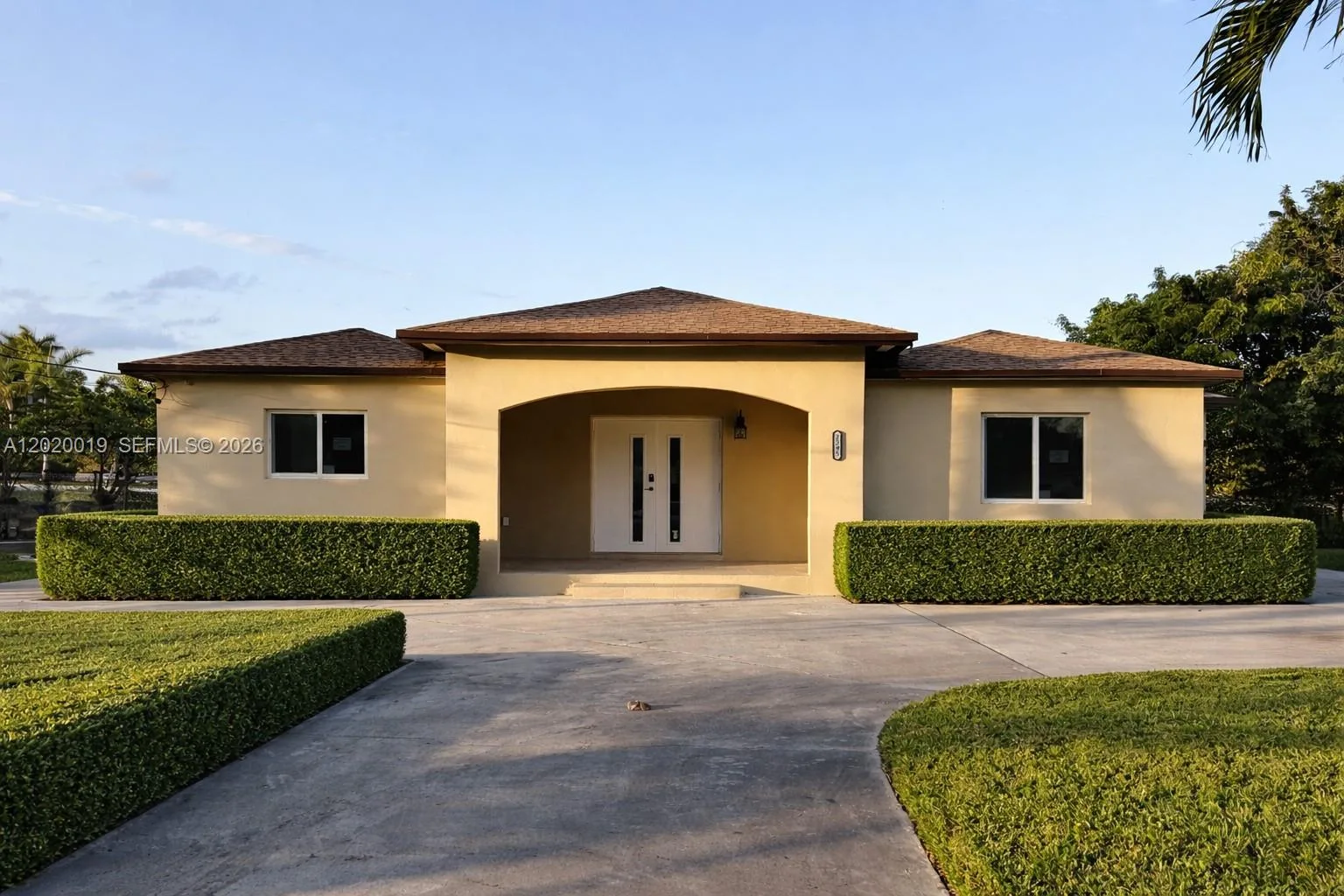 2295 NW 115th St, Miami, FL 33167 photo 2