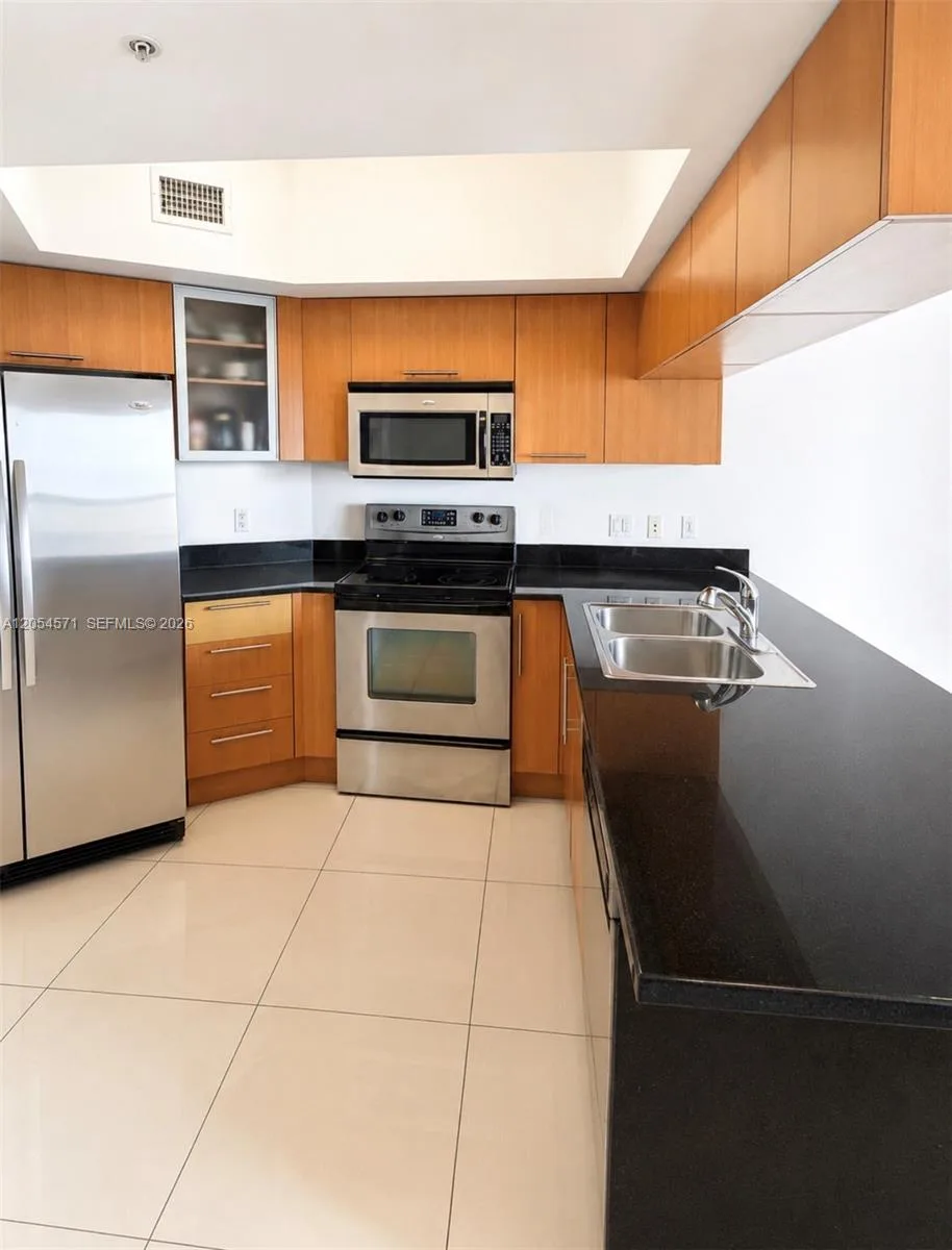 1750 N Bayshore Dr # 4201, Miami, FL 33132 photo 2