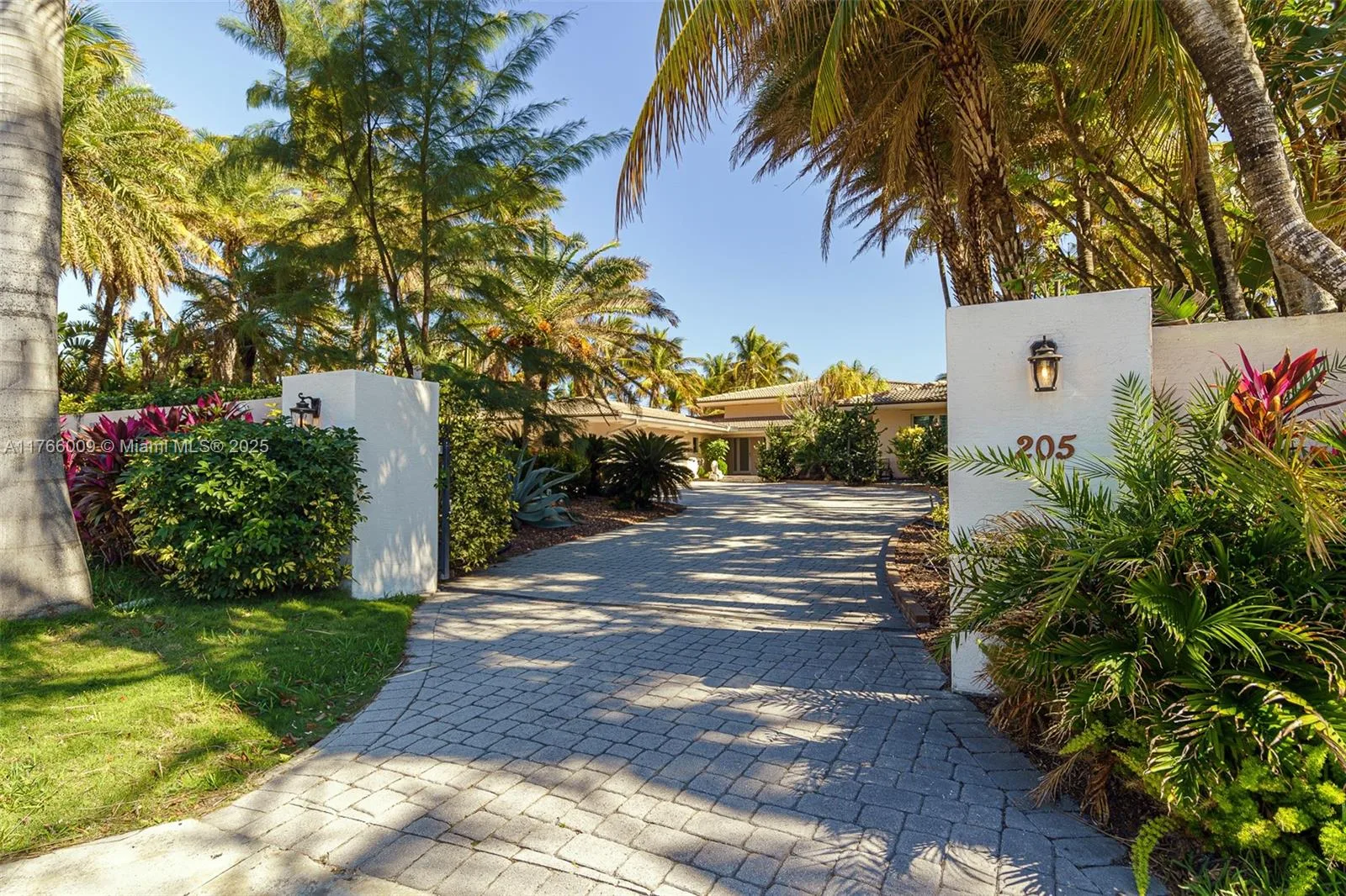 205 Ocean Blvd, Golden Beach, FL 33160 photo 2