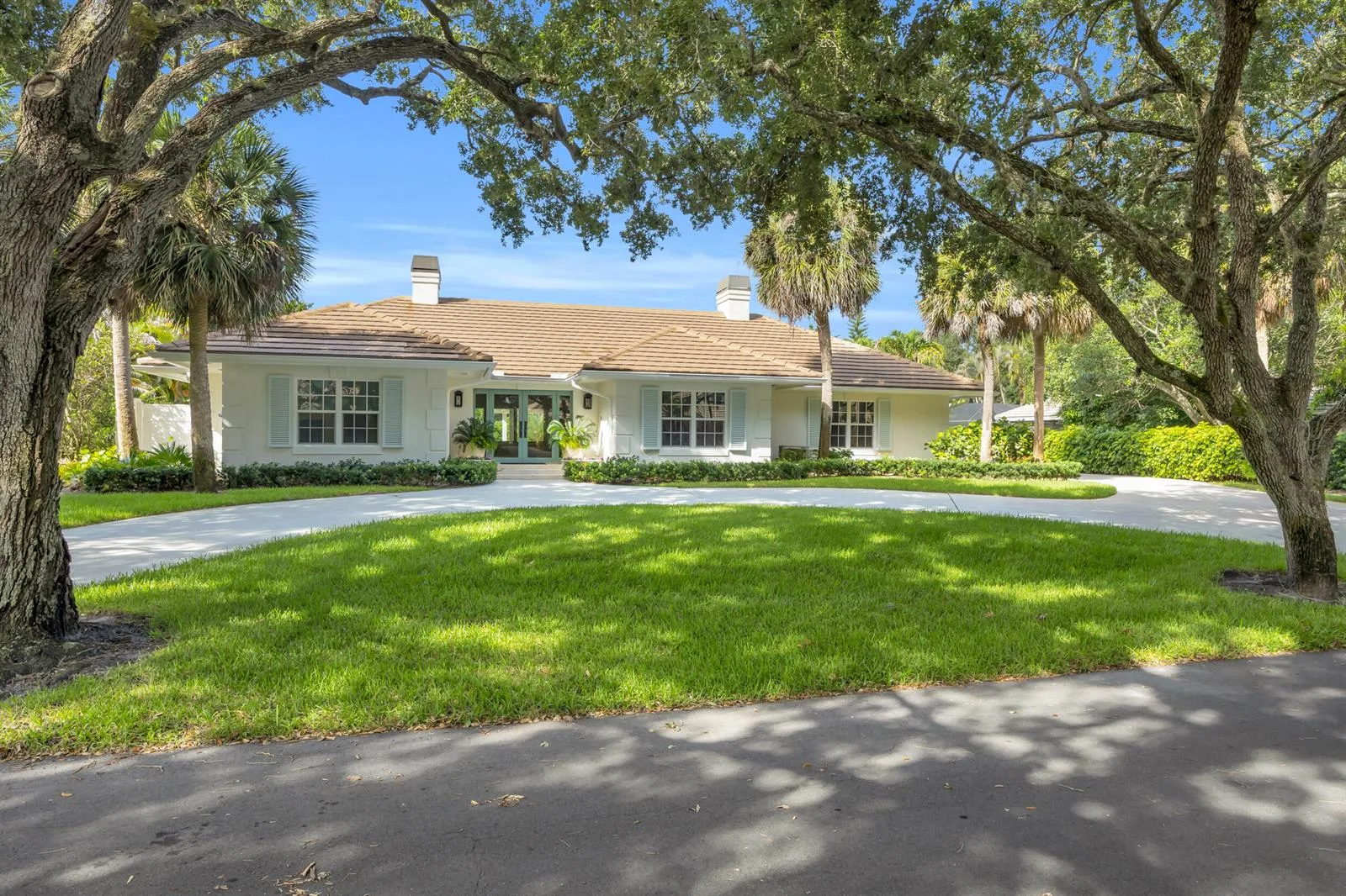 10410 SE Banyan Way, Tequesta, FL 33469 photo 2