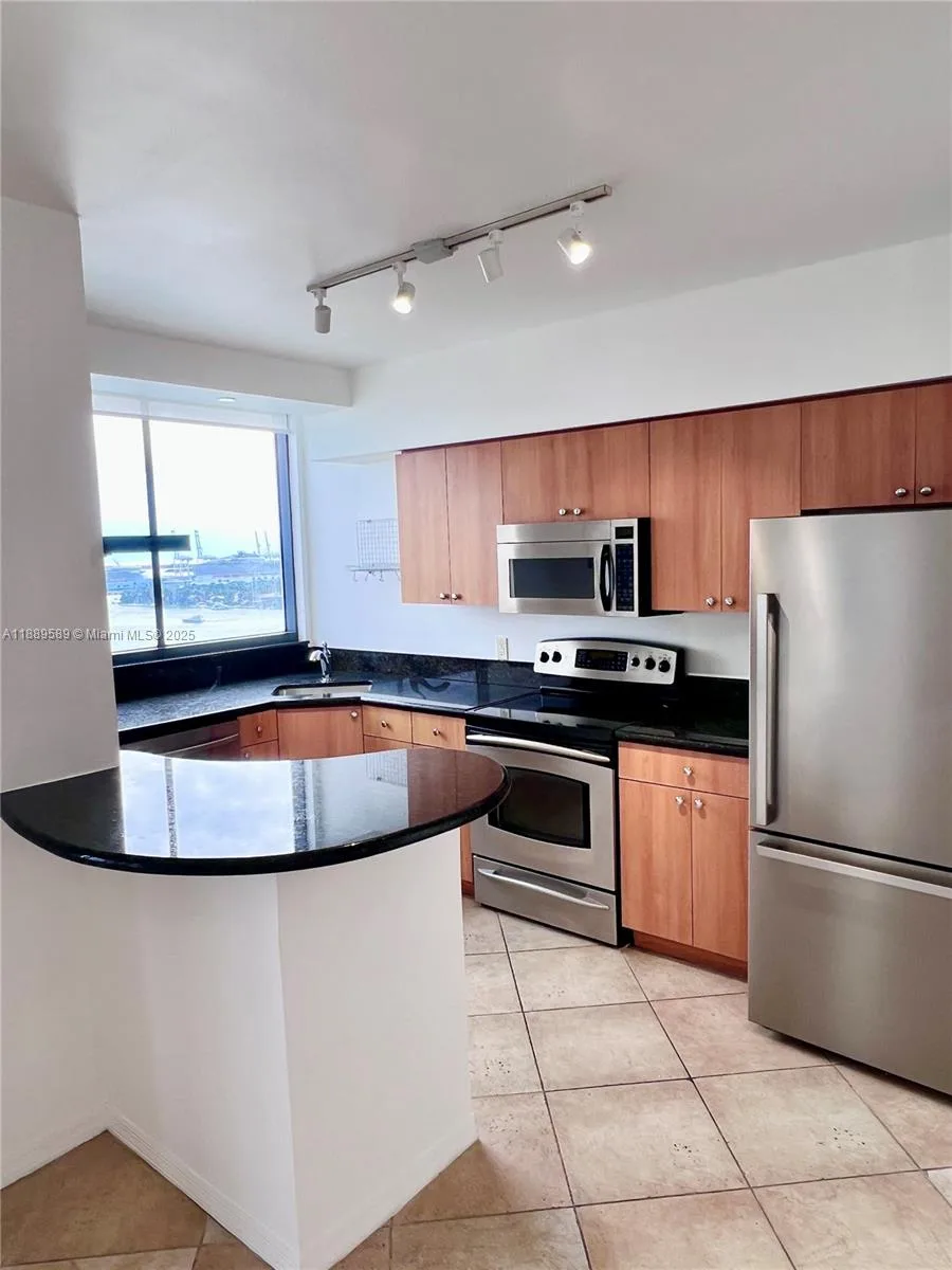 1330 West Ave # 2204, Miami Beach, FL 33139 photo 2