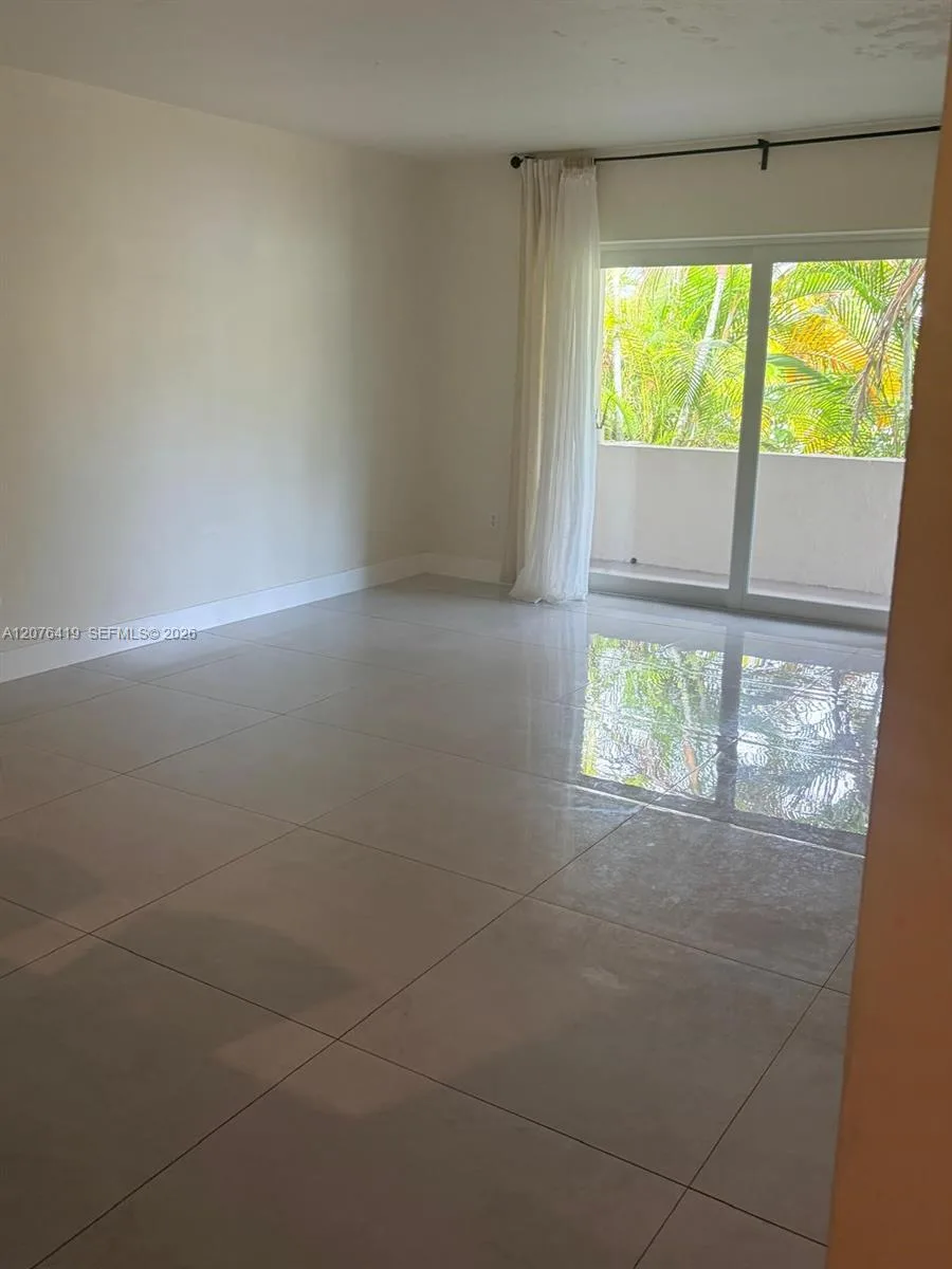 7473 SW 82nd St # D103, Miami, FL 33143 photo 2