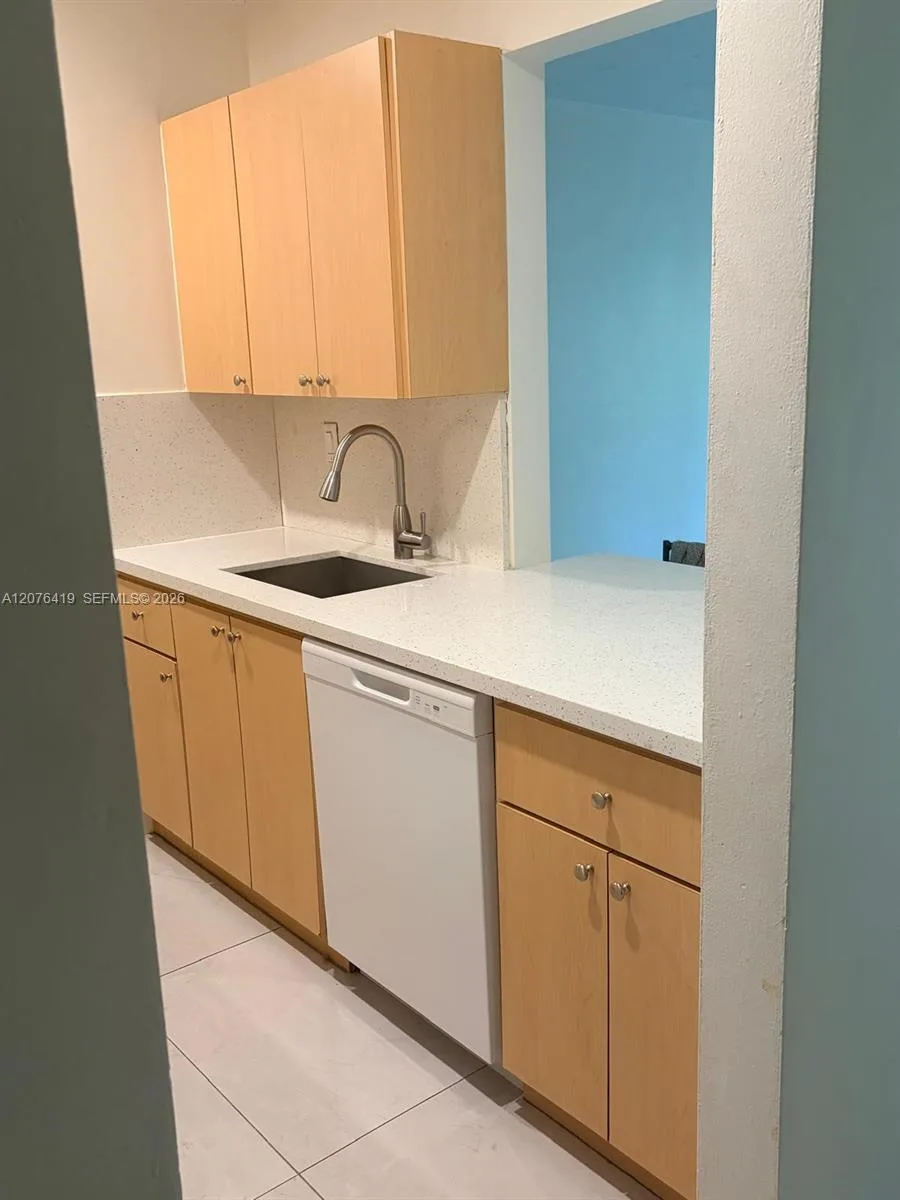 7473 SW 82nd St # D103, Miami, FL 33143 photo 6