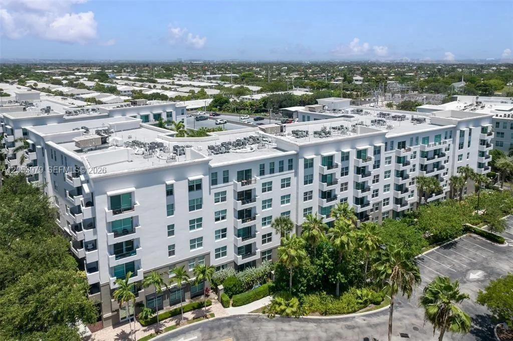 2421 NE 65th St # 217, Fort Lauderdale, FL 33308