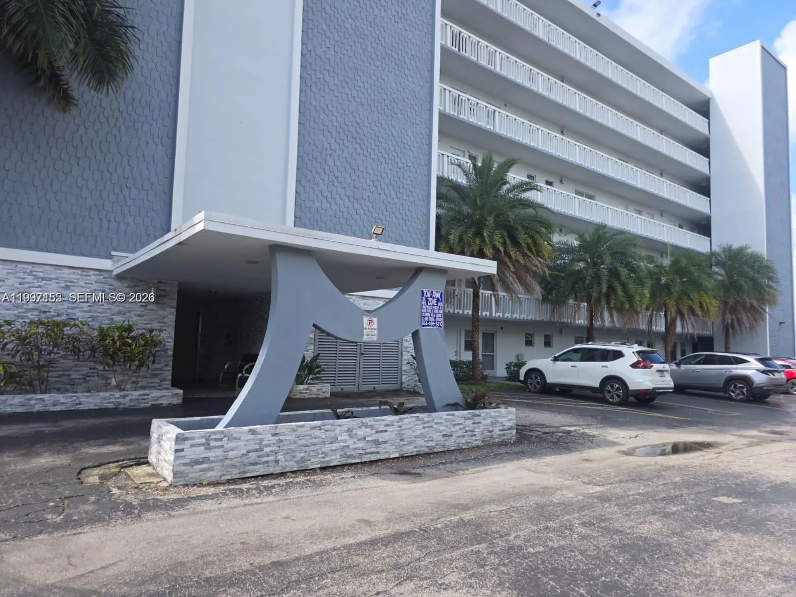 320 NE 12th Ave # 703, Hallandale Beach, FL 33009