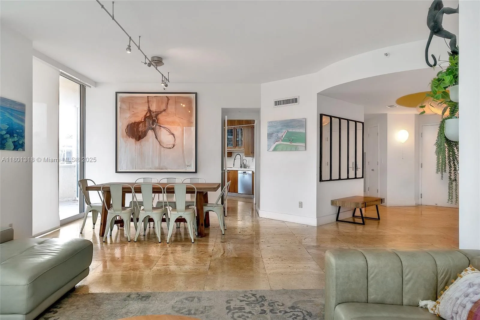 300 S Pointe Dr # 403, Miami Beach, FL 33139 photo 12