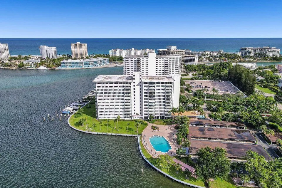 701 E Camino Real # 4b, Boca Raton, FL 33432
