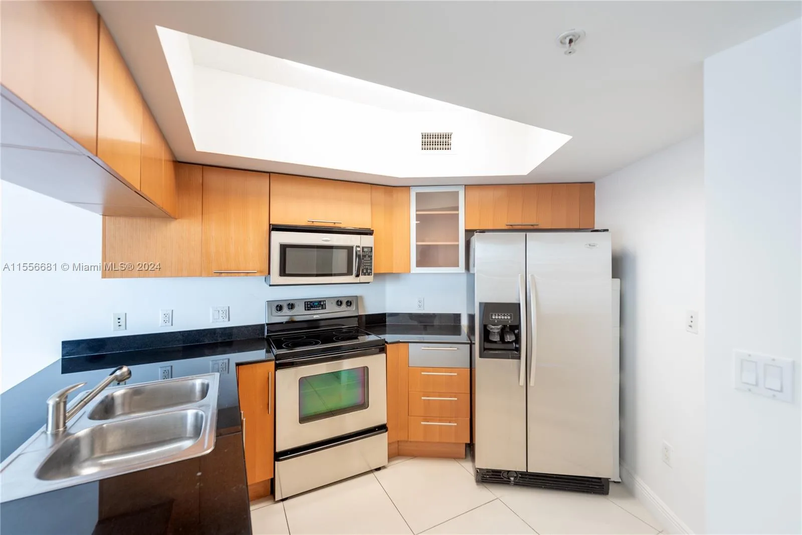 1750 N Bayshore Dr # 2202, Miami, FL 33132 photo 11