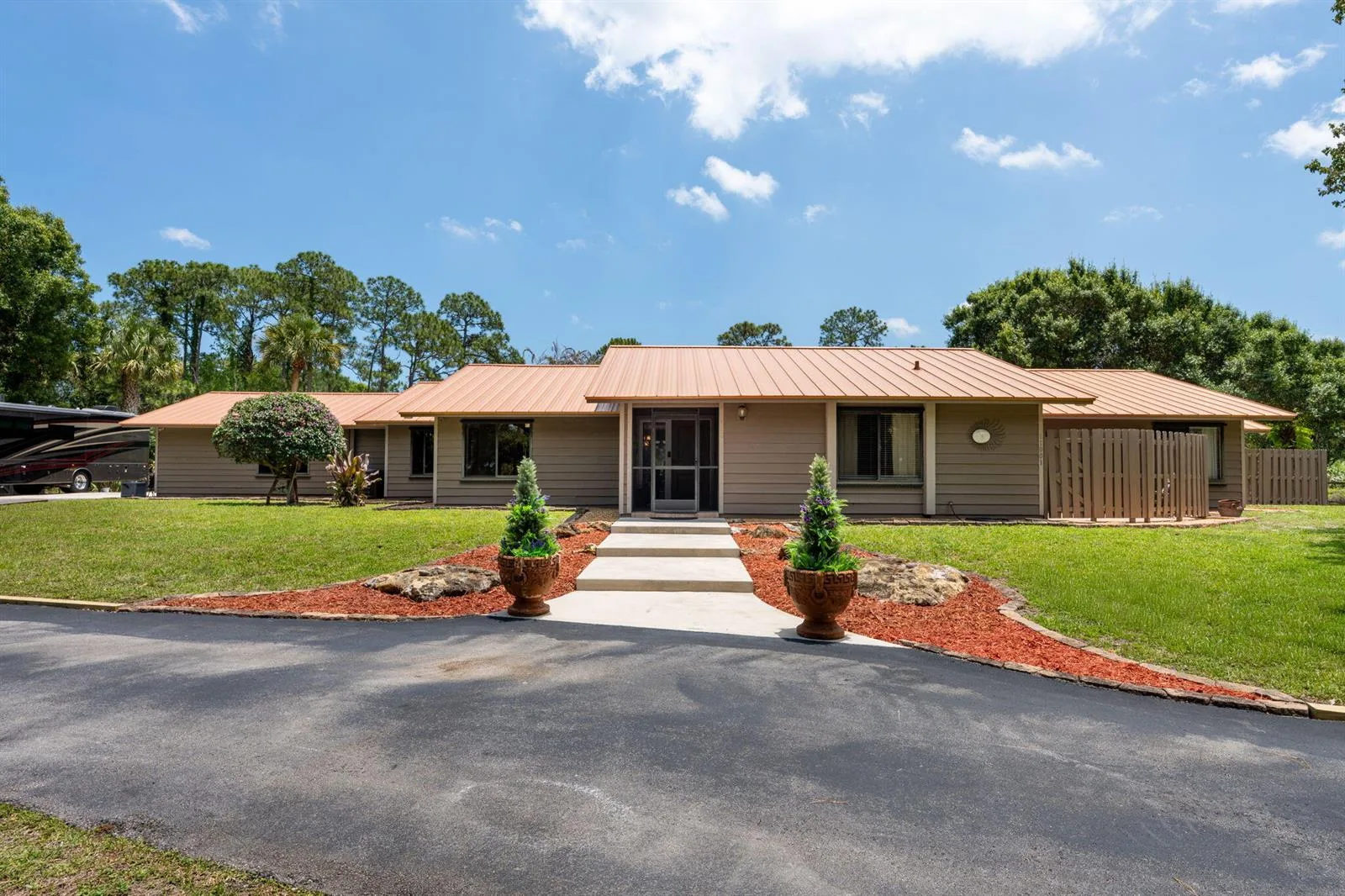 11001 SW Hawkview Circle, Stuart, FL 34997