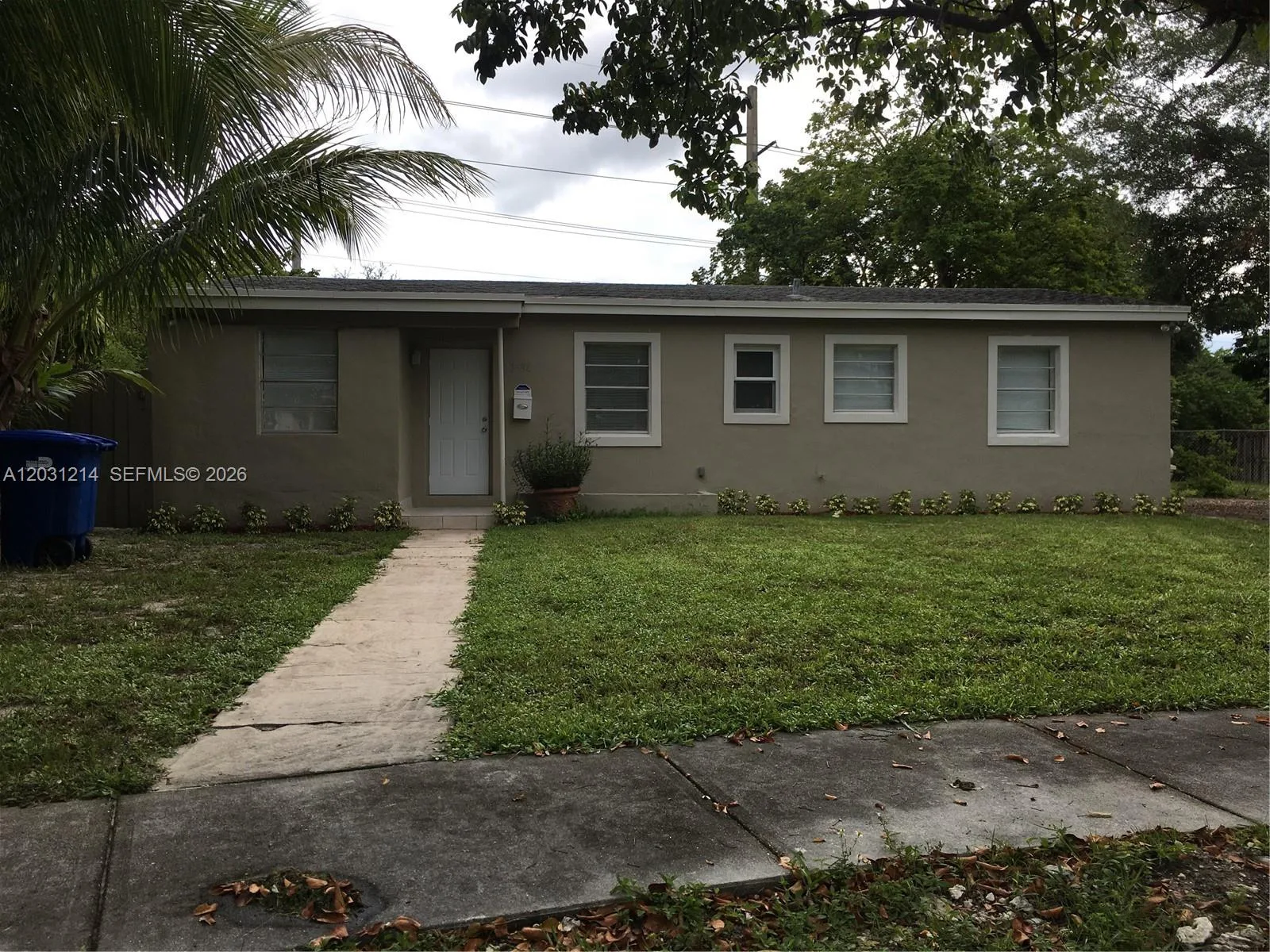 1594 NE 155th Ter, North Miami Beach, FL 33162