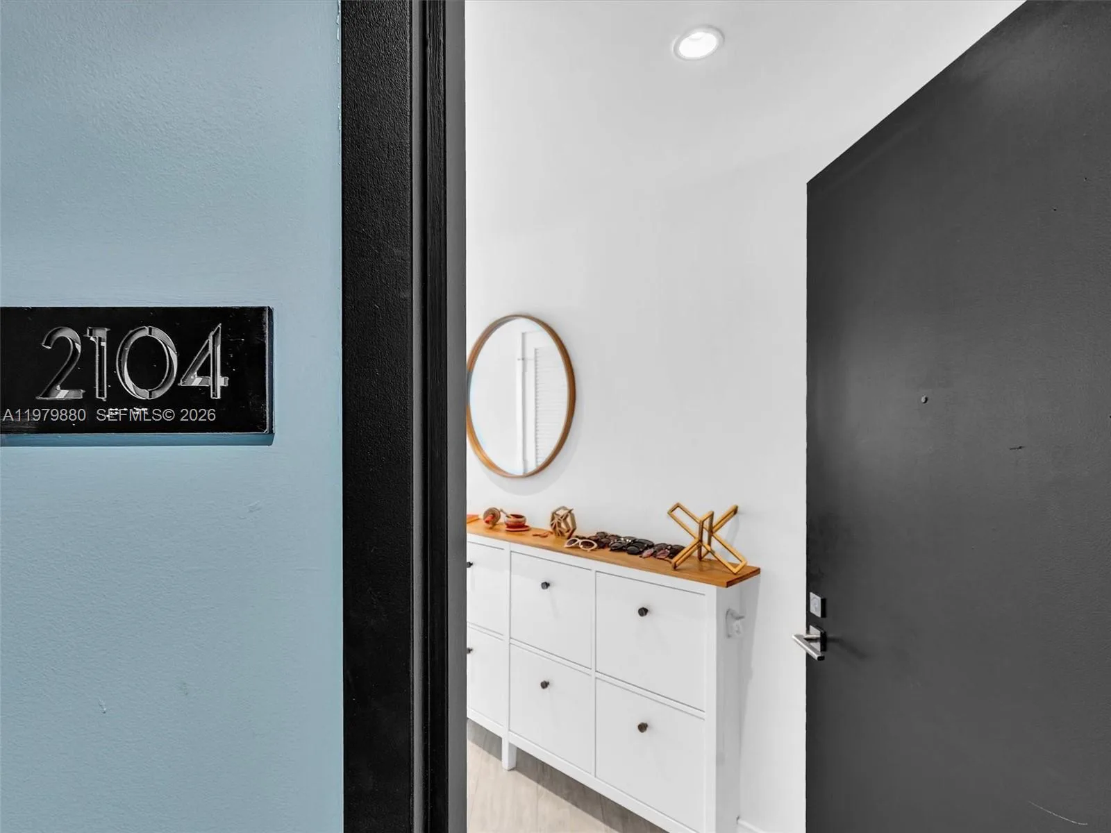 121 NE 34th St # 2104, Miami, FL 33137 photo 2
