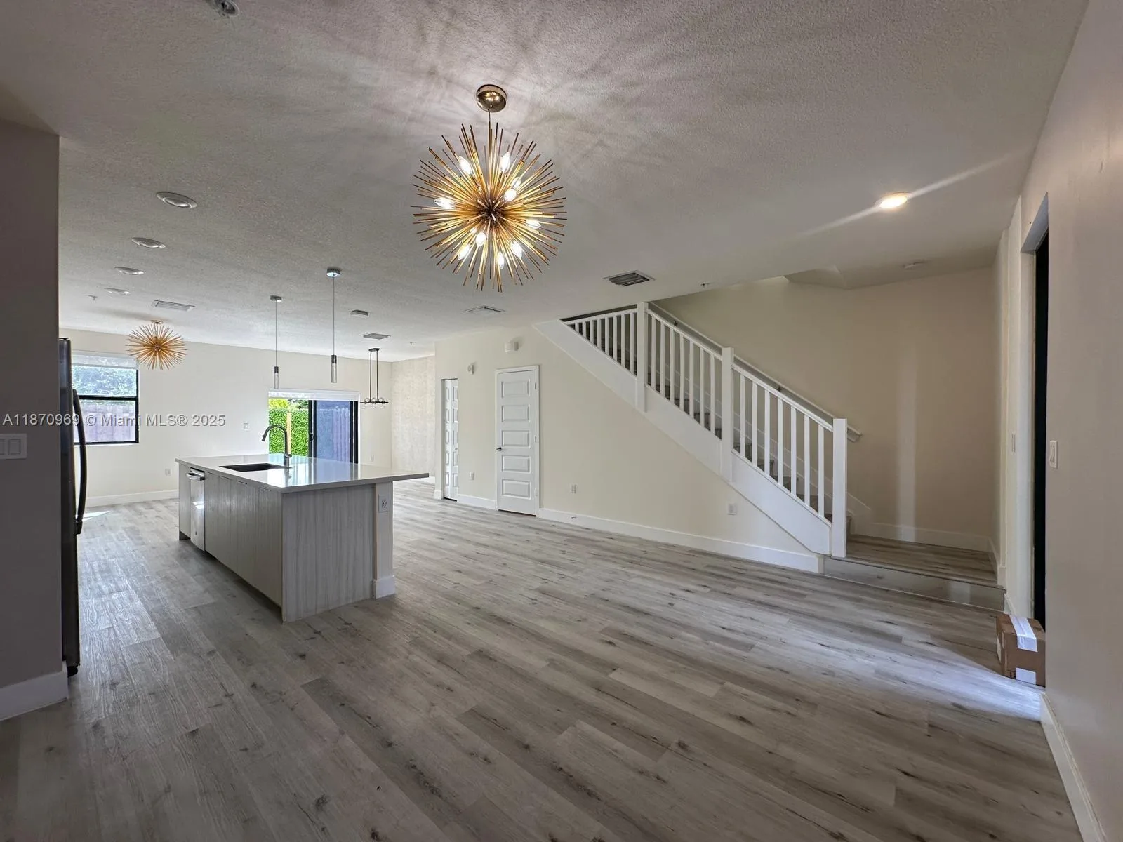 10413 NW 82nd St # 9, Doral, FL 33178 photo 2