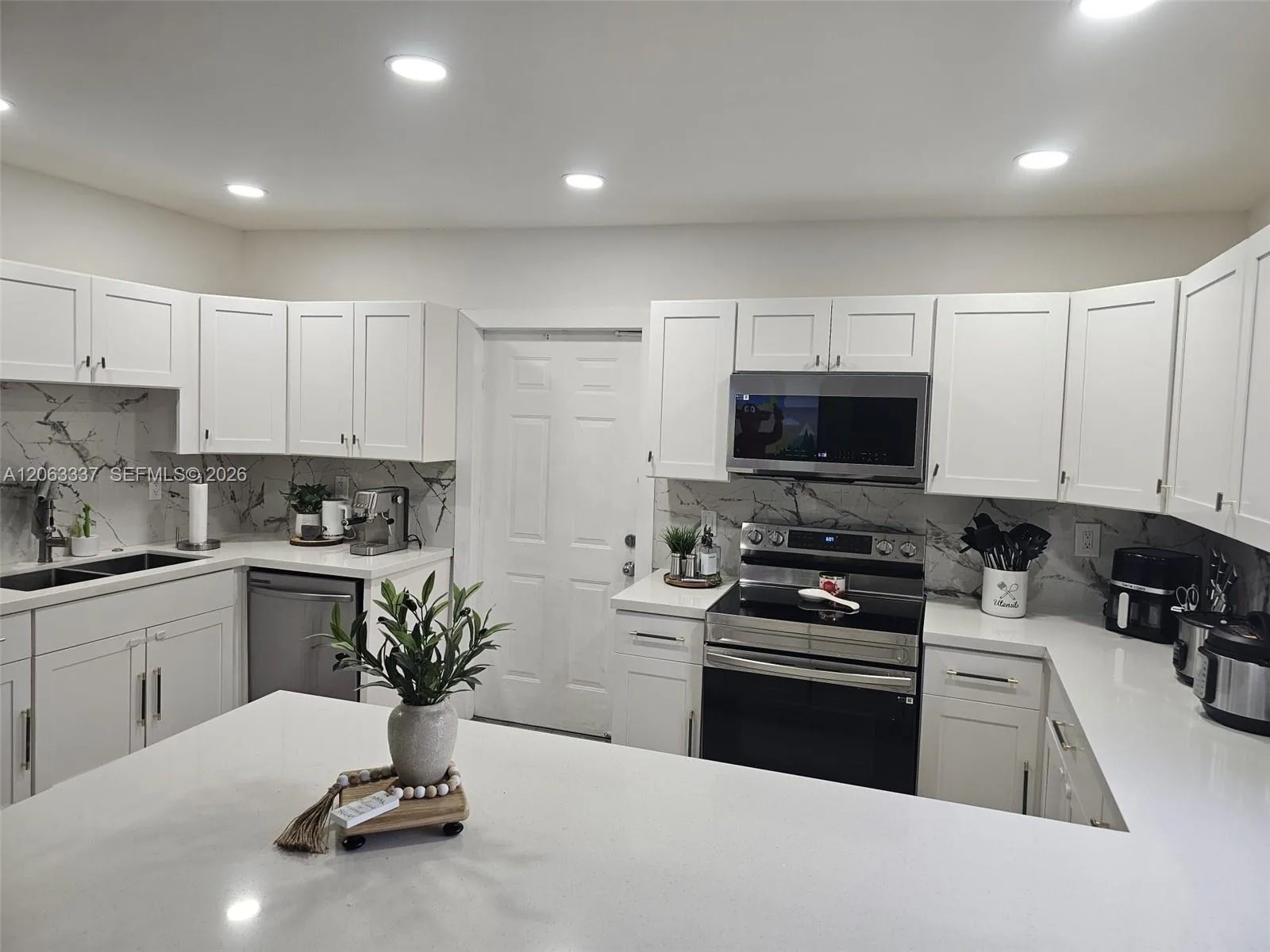 75 SW 18th Ave, Homestead, FL 33030 photo 6