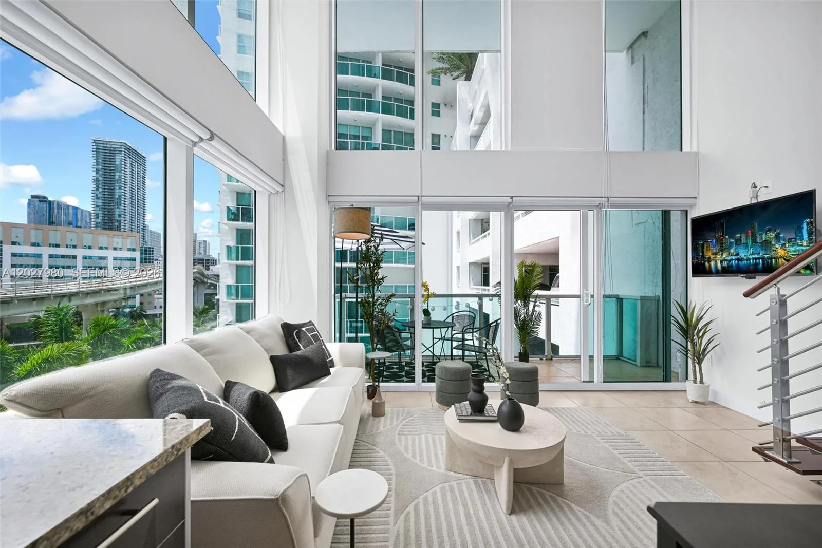 41 SE 5th St # 517, Miami, FL 33131
