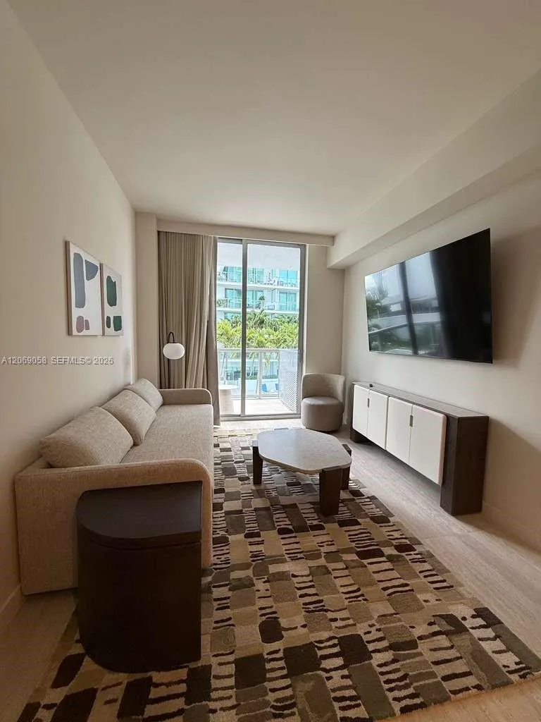 1611 SW 2nd ave # 610, Miami, FL 33129