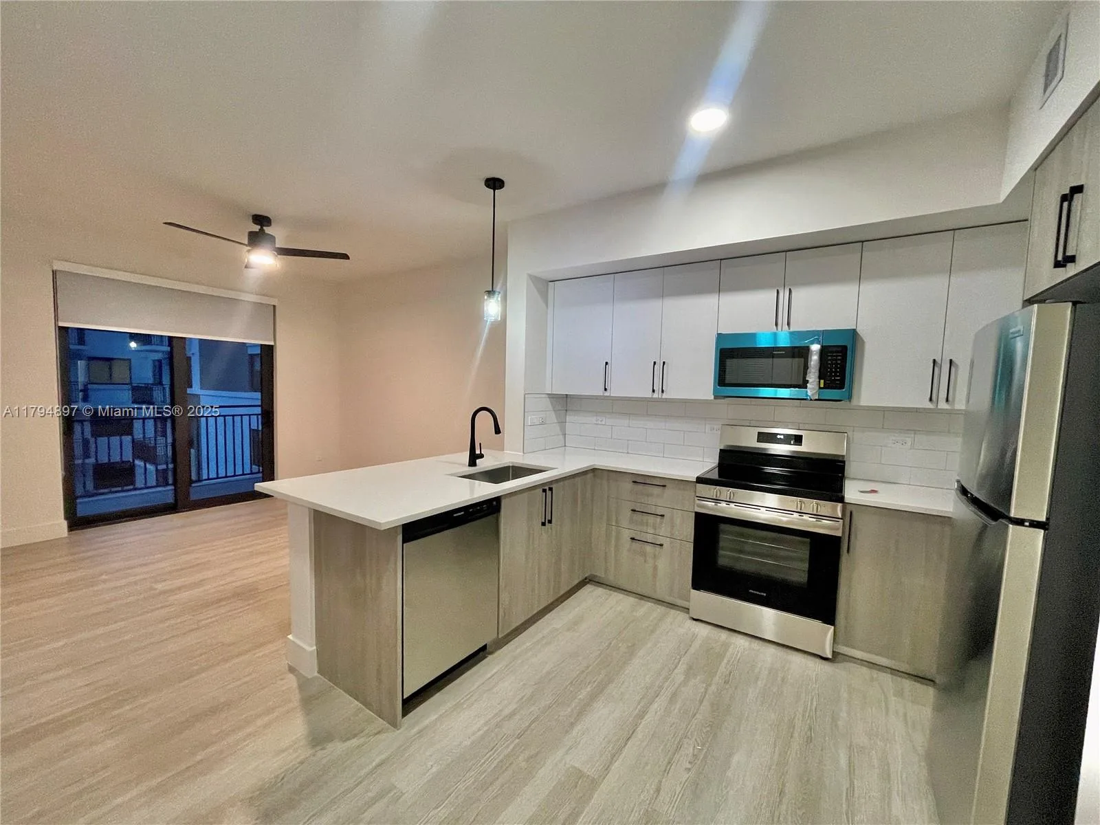 Bay Pointe Apartments – photo 25