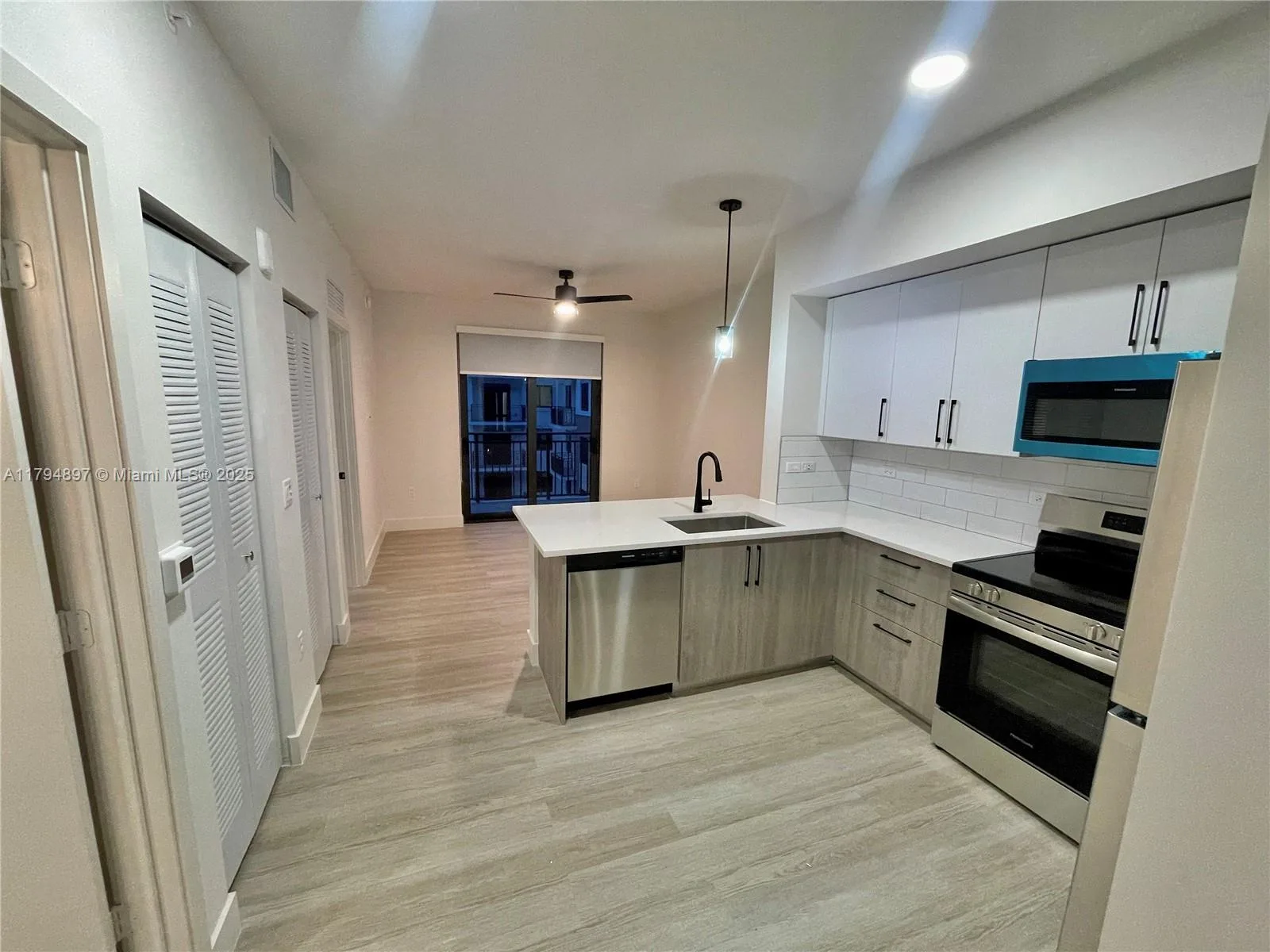 Bay Pointe Apartments – photo 26