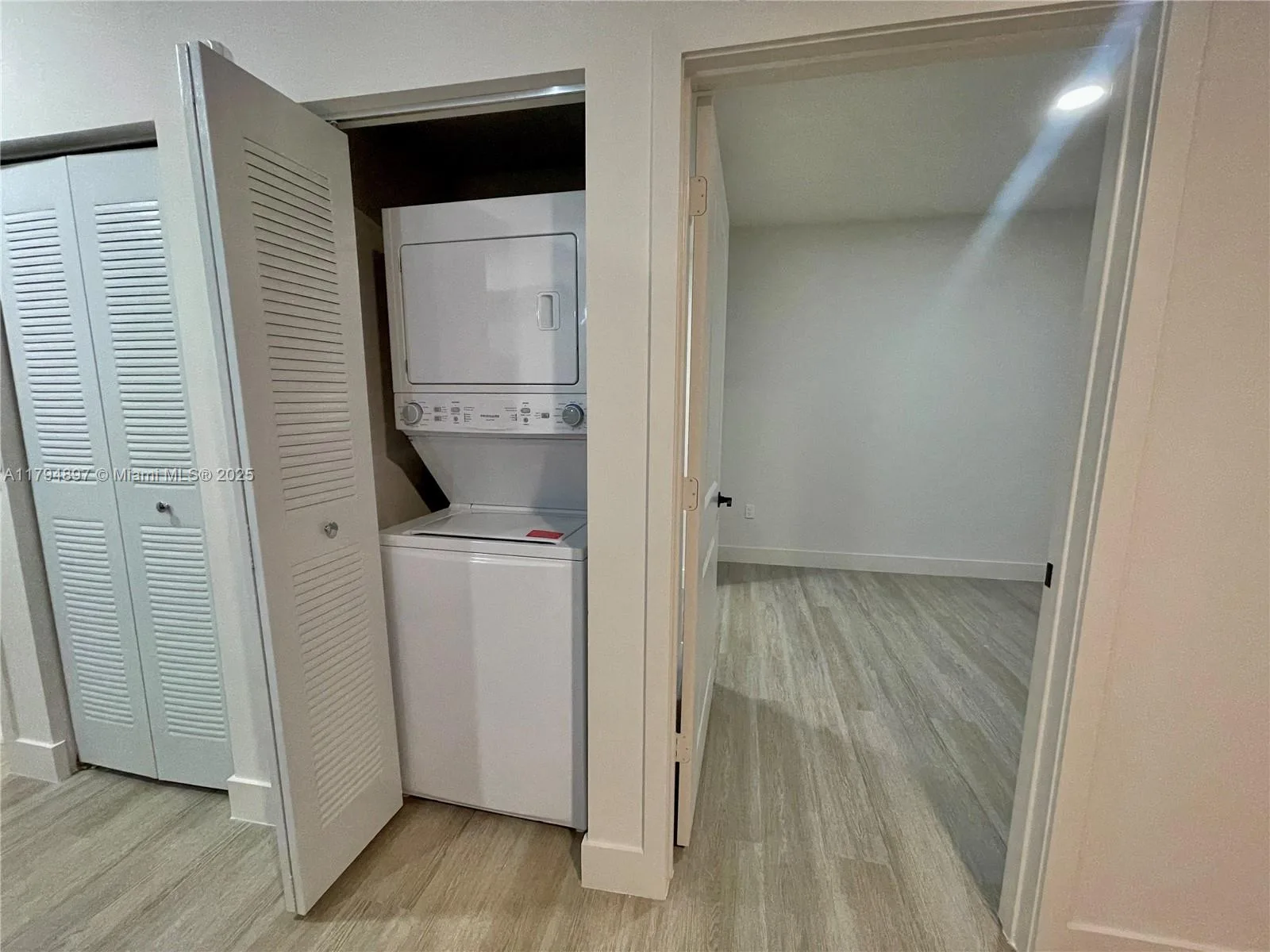 Bay Pointe Apartments – photo 28