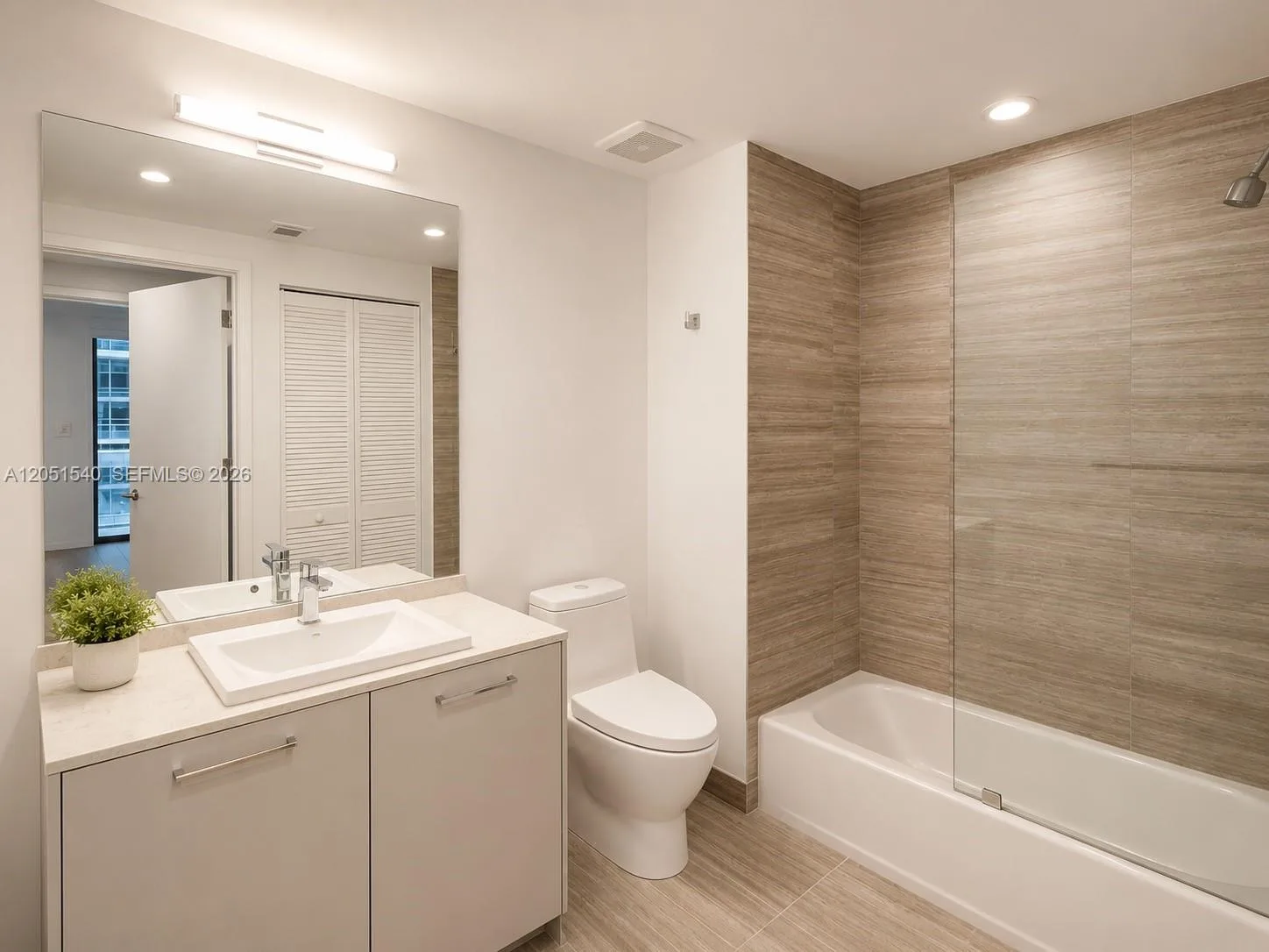 1010 Brickell Ave # 3309, Miami, FL 33131 photo 9
