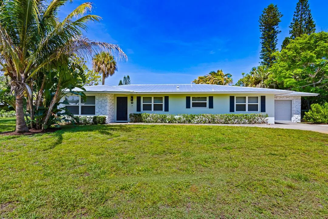 381 SE Edgewood Drive, Stuart, FL 34996