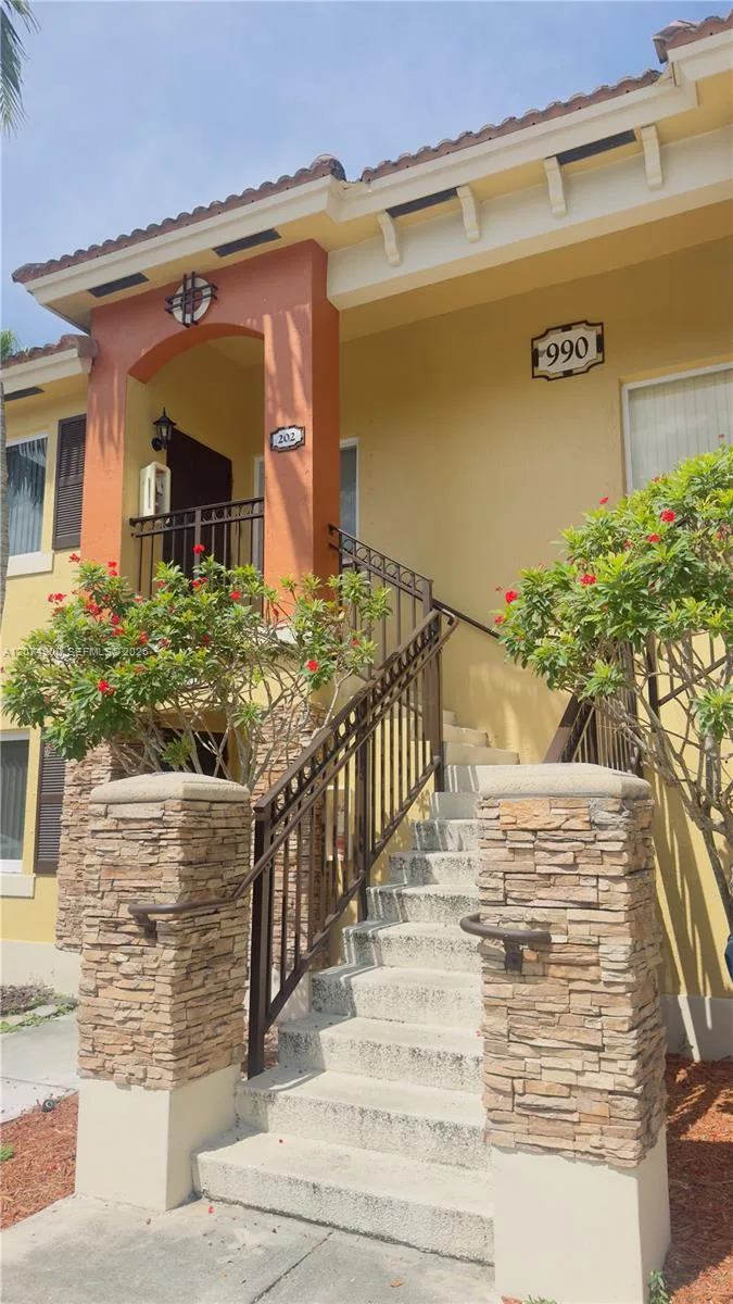 990 NE 33rd Ter # 202, Homestead, FL 33033