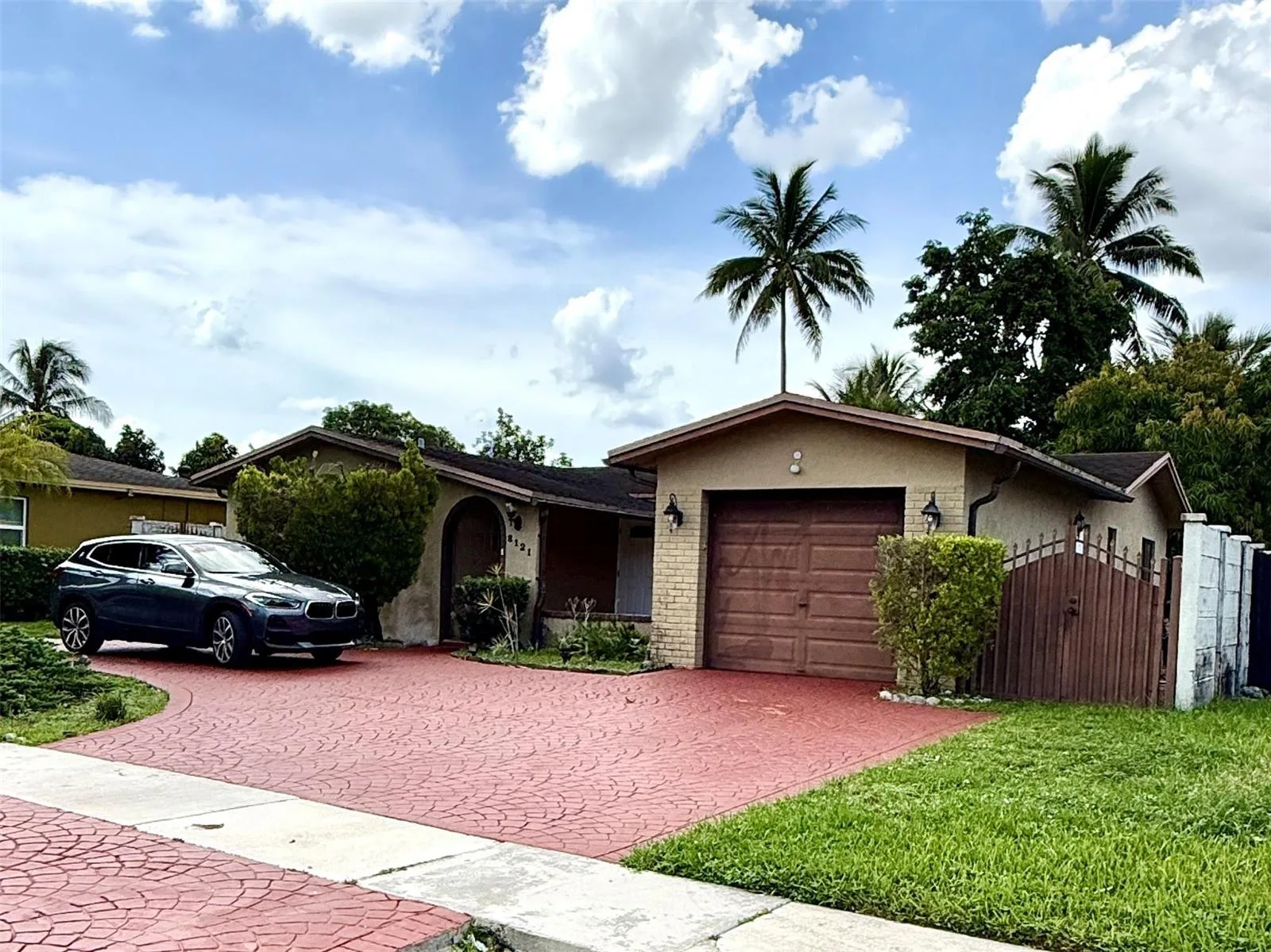 8121 SW 8TH Street, North Lauderdale, FL 33068
