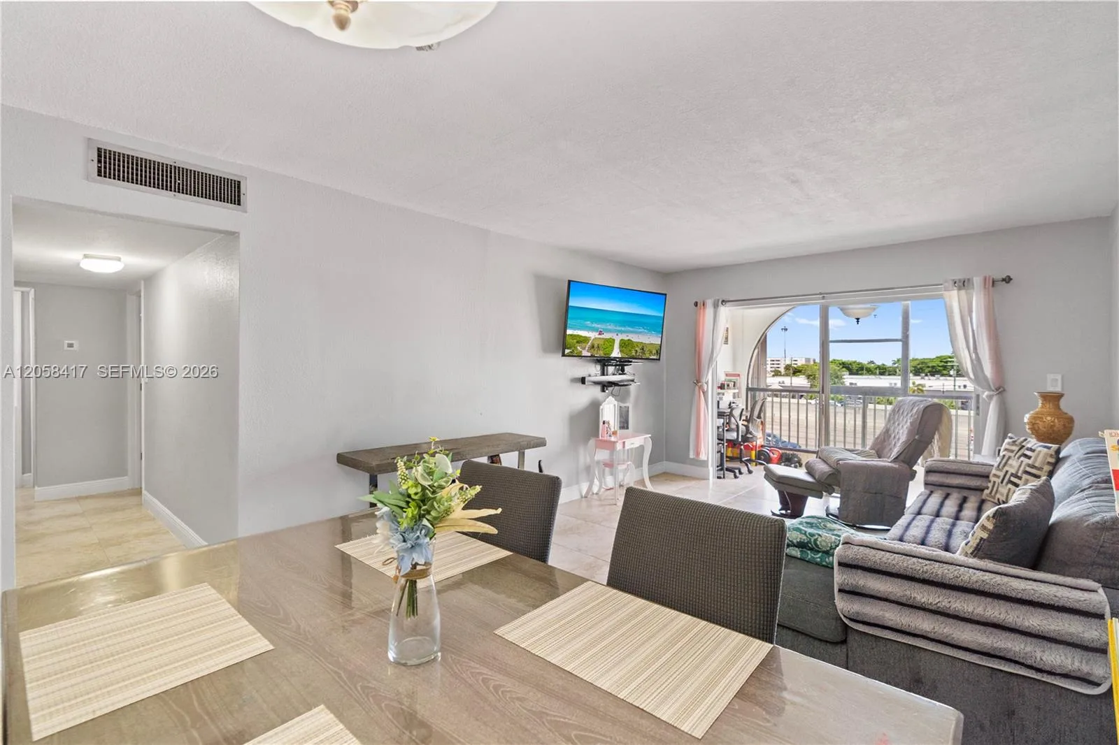 6215 W 20th Ave # 402, Hialeah, FL 33012 photo 3