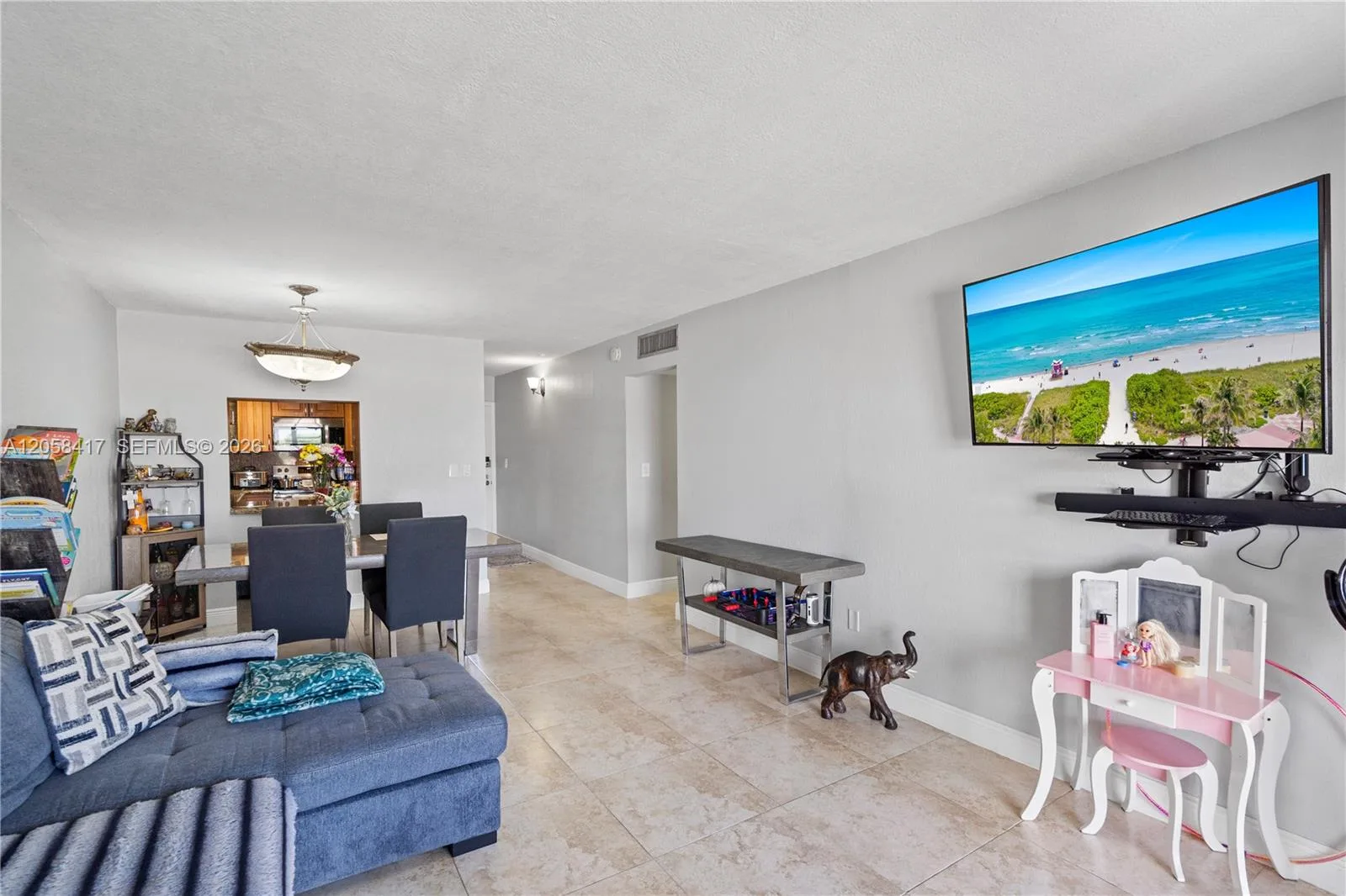 6215 W 20th Ave # 402, Hialeah, FL 33012 photo 4