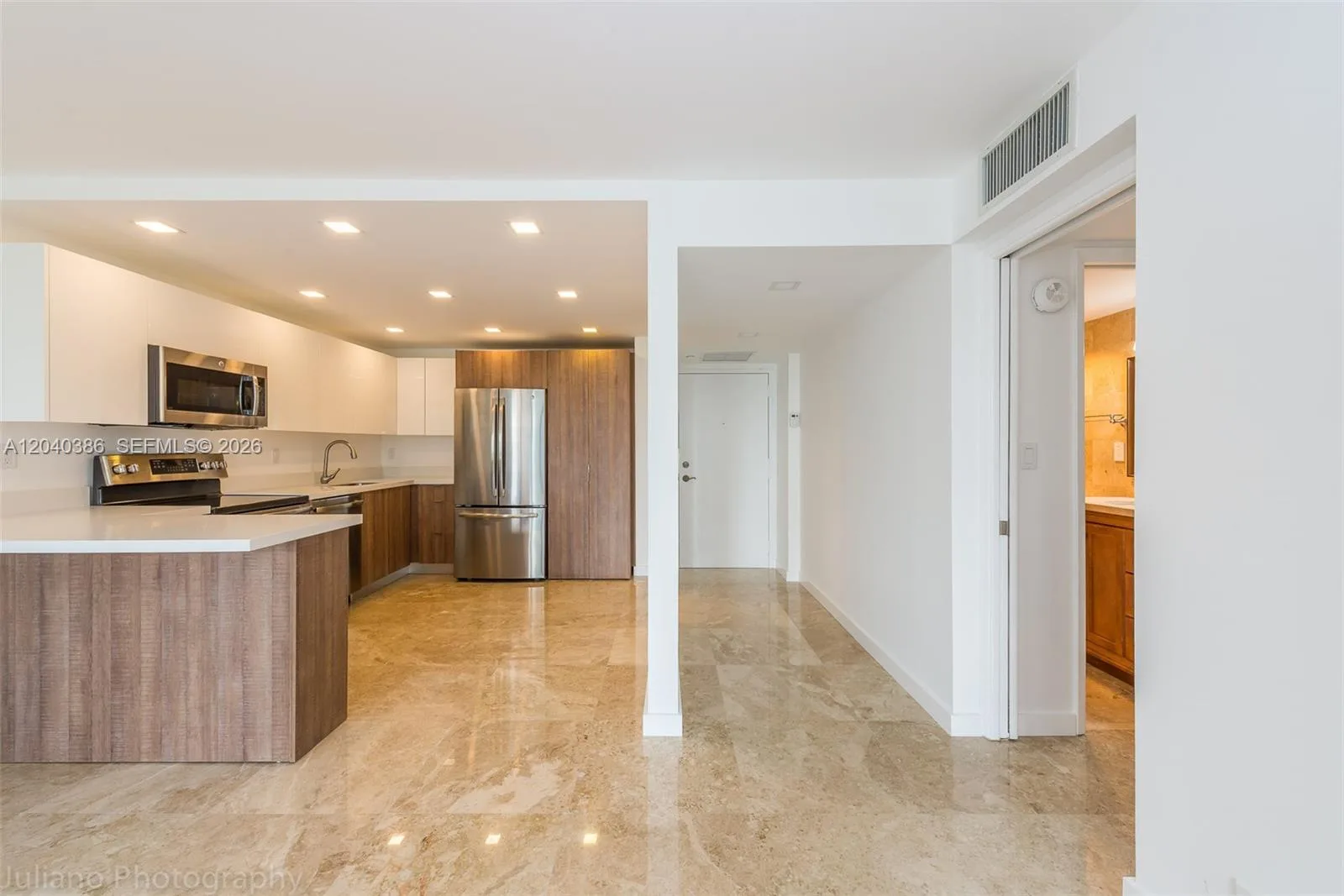 1901 Brickell Ave # B912, Miami, FL 33129