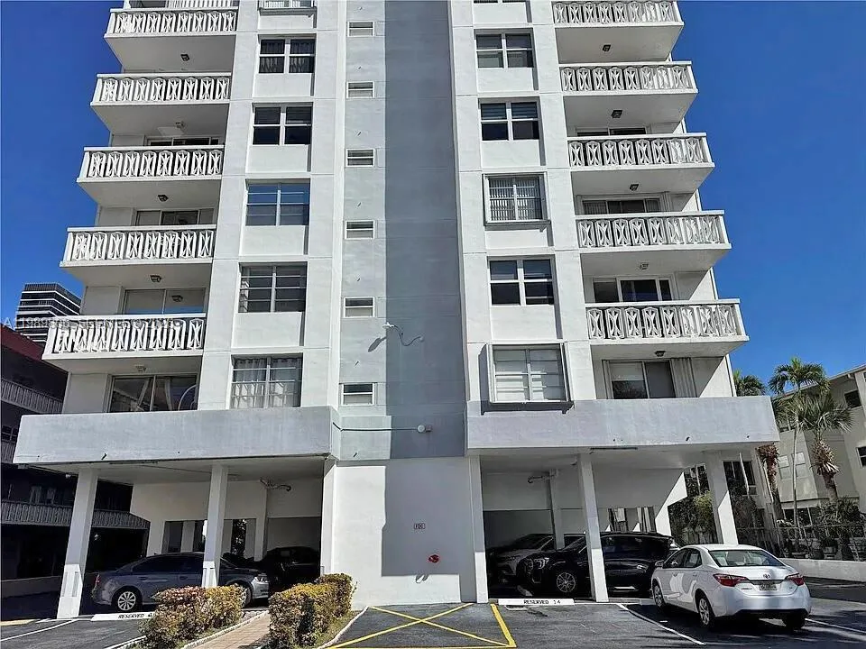 3113 S Ocean Dr # 504, Hallandale Beach, FL 33009 photo 3