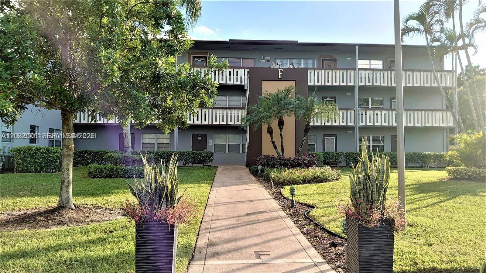 250 Suffolk F # 250, Boca Raton, FL 33434