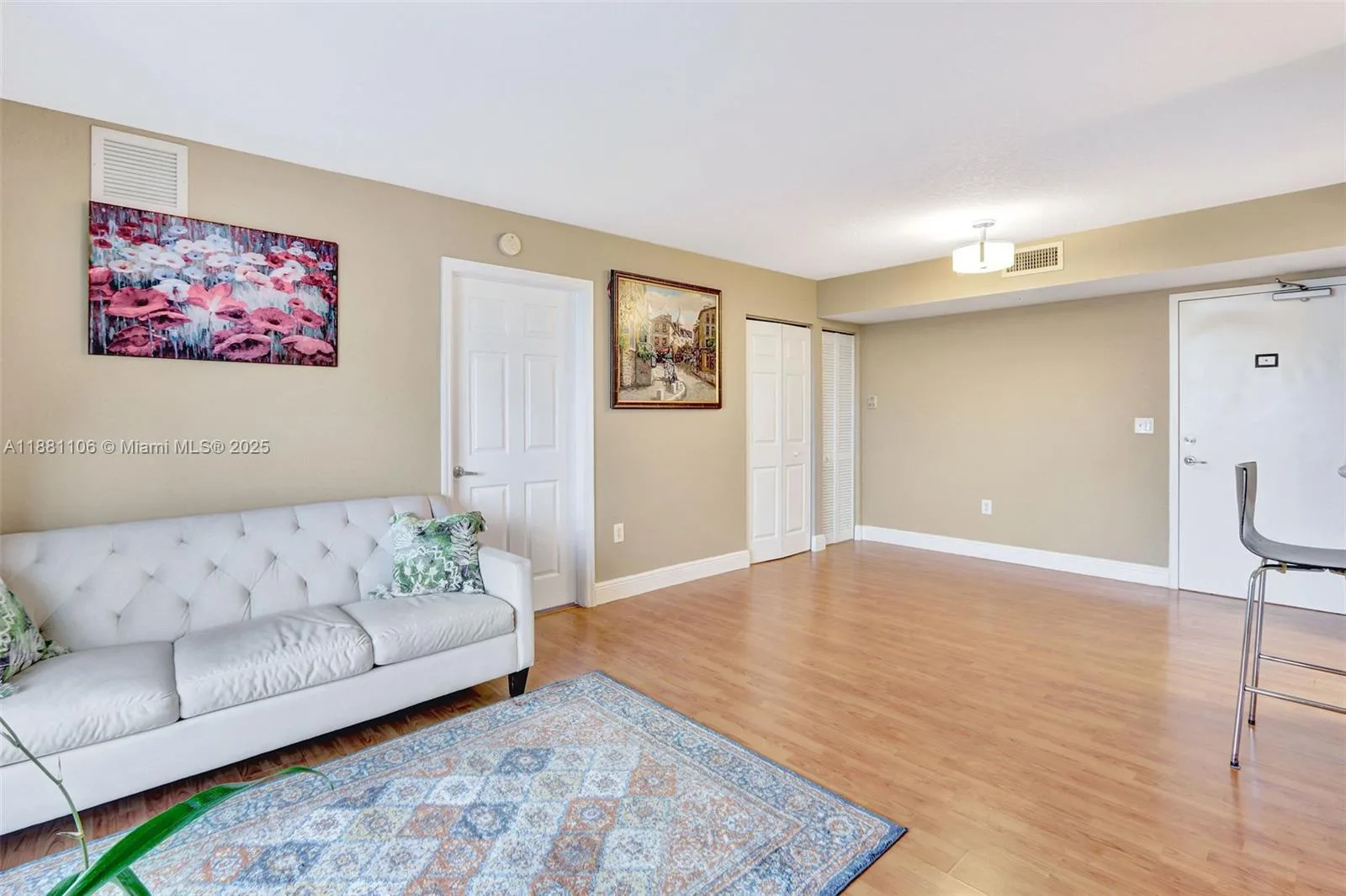 816 NW 11th St # 905, Miami, FL 33136 photo 2