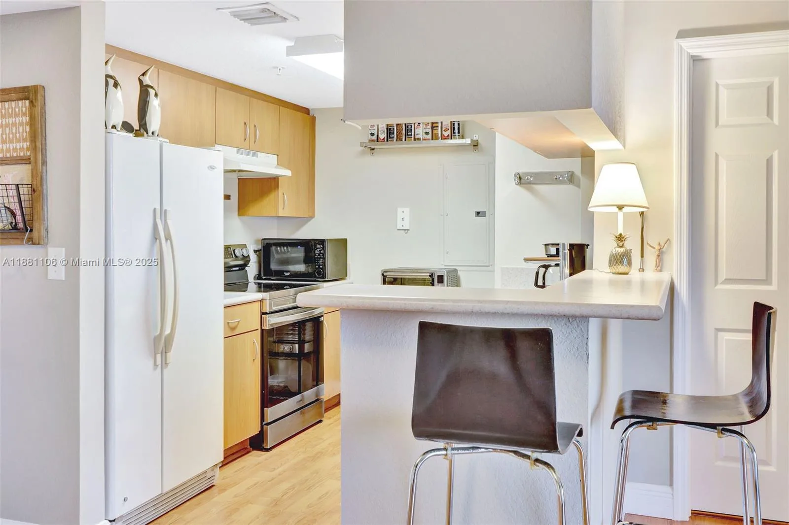 816 NW 11th St # 905, Miami, FL 33136 photo 3