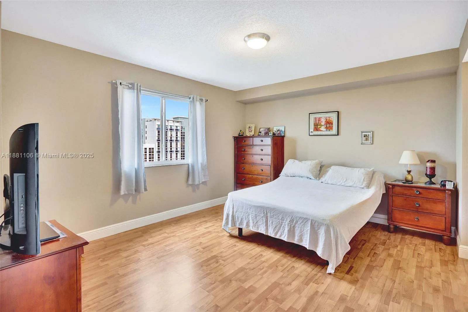 816 NW 11th St # 905, Miami, FL 33136 photo 5