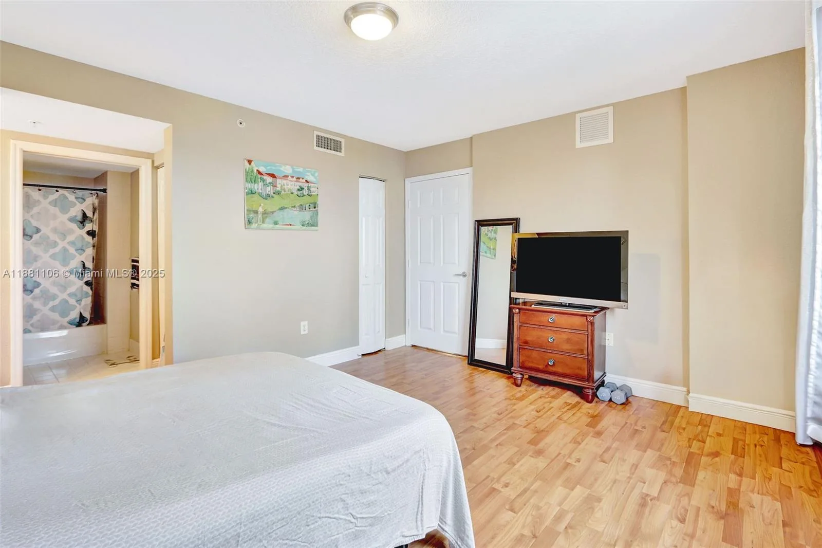 816 NW 11th St # 905, Miami, FL 33136 photo 6