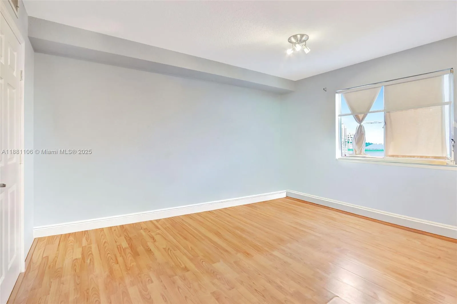 816 NW 11th St # 905, Miami, FL 33136 photo 8