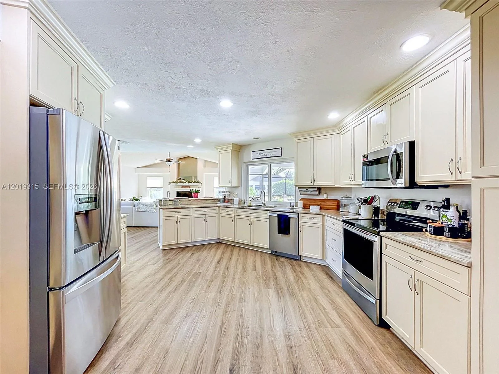 2910 Aston Ave, Plant City, FL 33566 photo 3