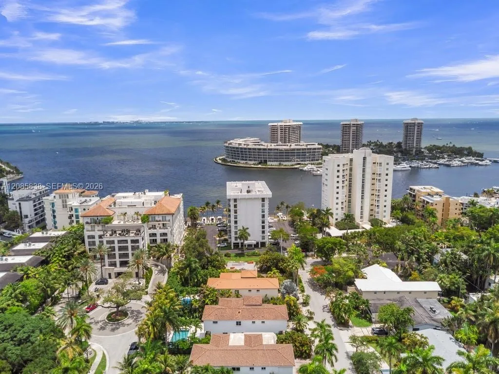 1600 S Bayshore Ln # 4C, Miami, FL 33133