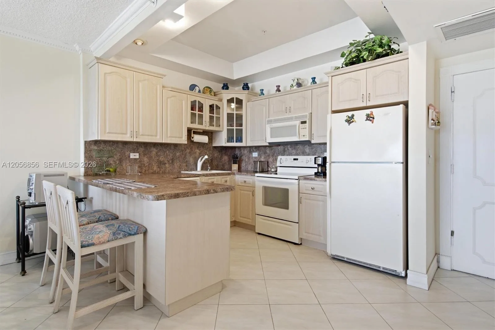 5601 Collins Ave # 1723, Miami Beach, FL 33140 photo 11