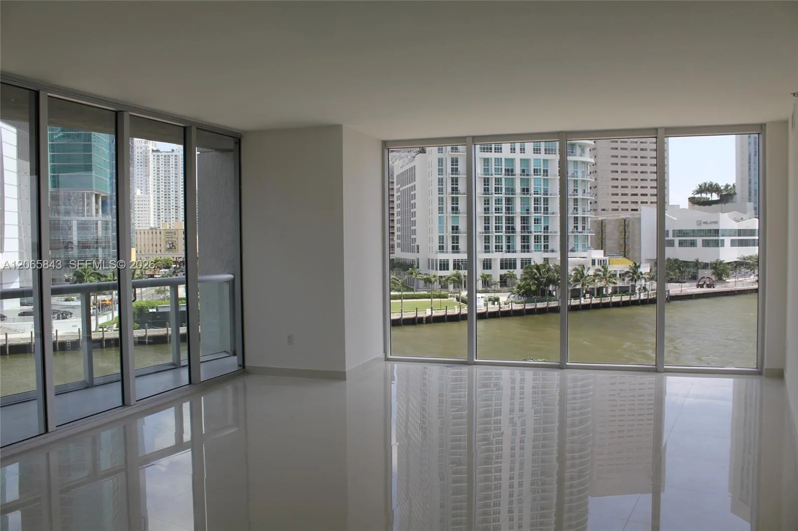465 BRICKELL AV # 502, Miami, FL 33131 photo 2