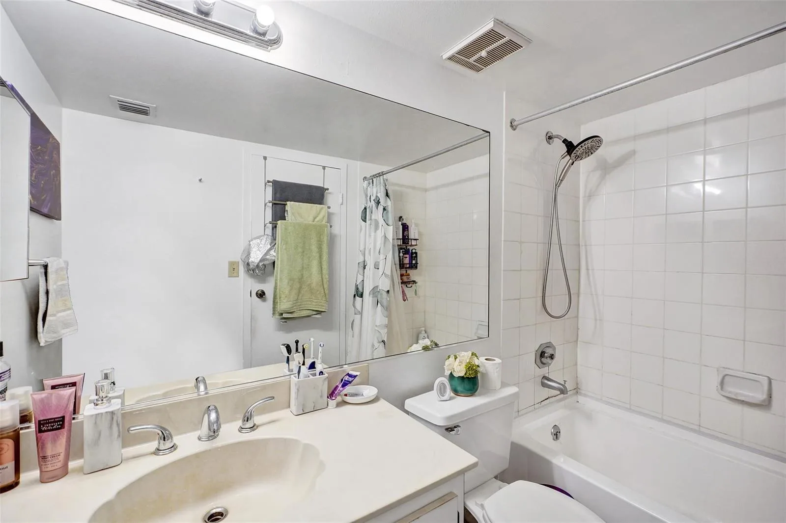 7601 E Treasure Drive # 617, North Bay Village, FL 33141 photo 11